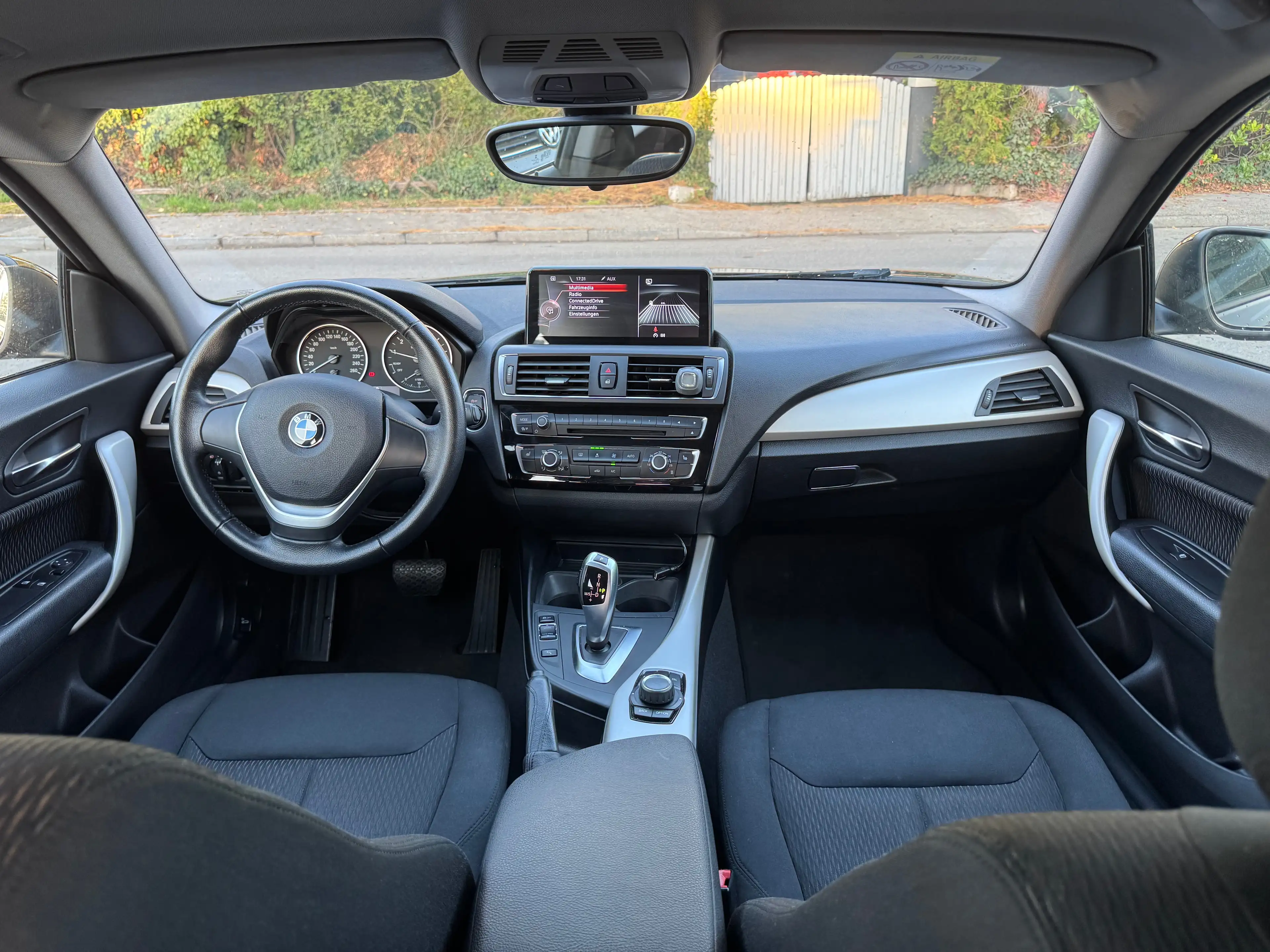 BMW 118 118 i Edition M Sport Shadow — photo 14