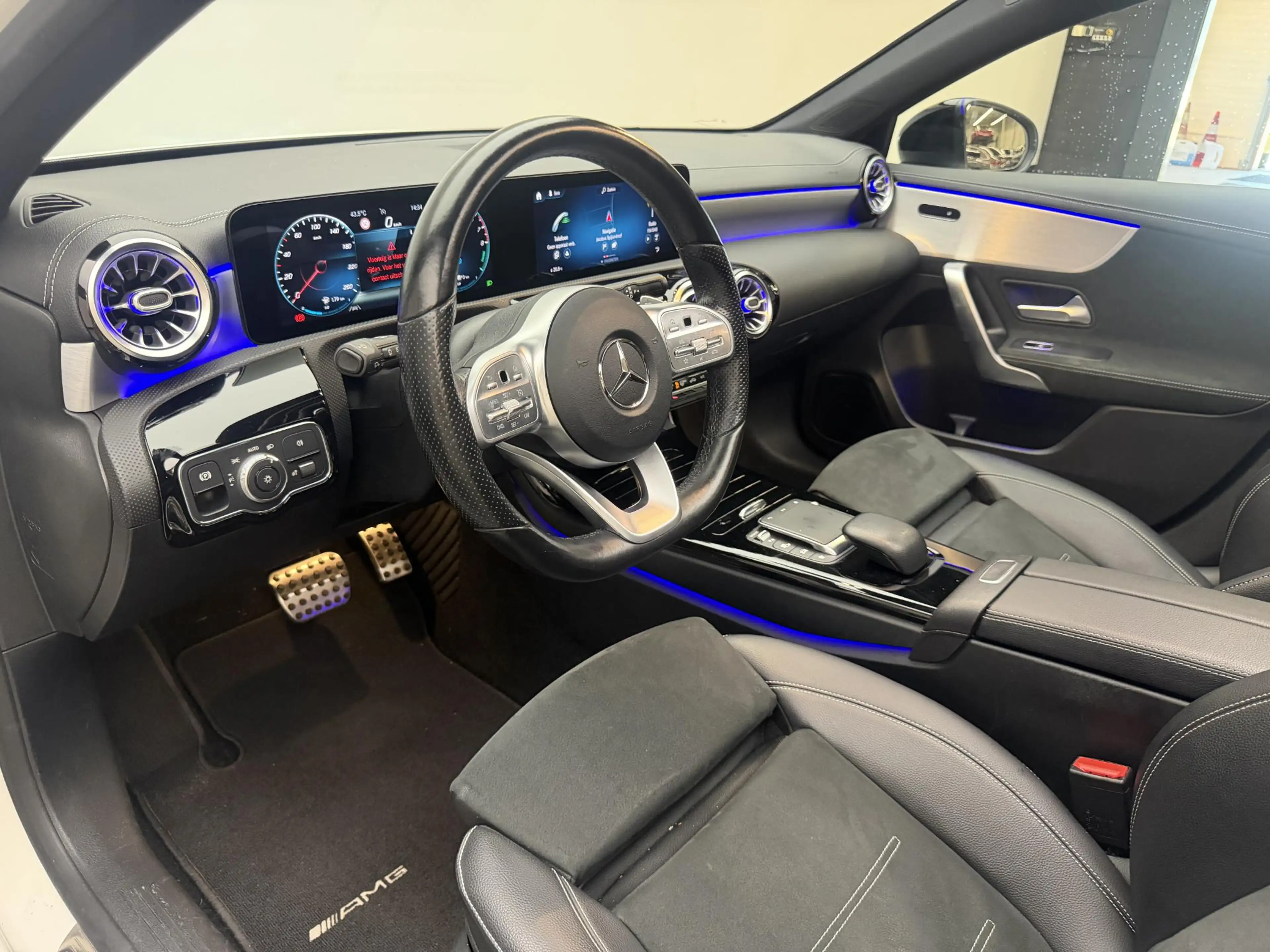 Mercedes-Benz A 250 e | AMG | Panodak | Sfeerverlichting | Carplay | S — photo 3
