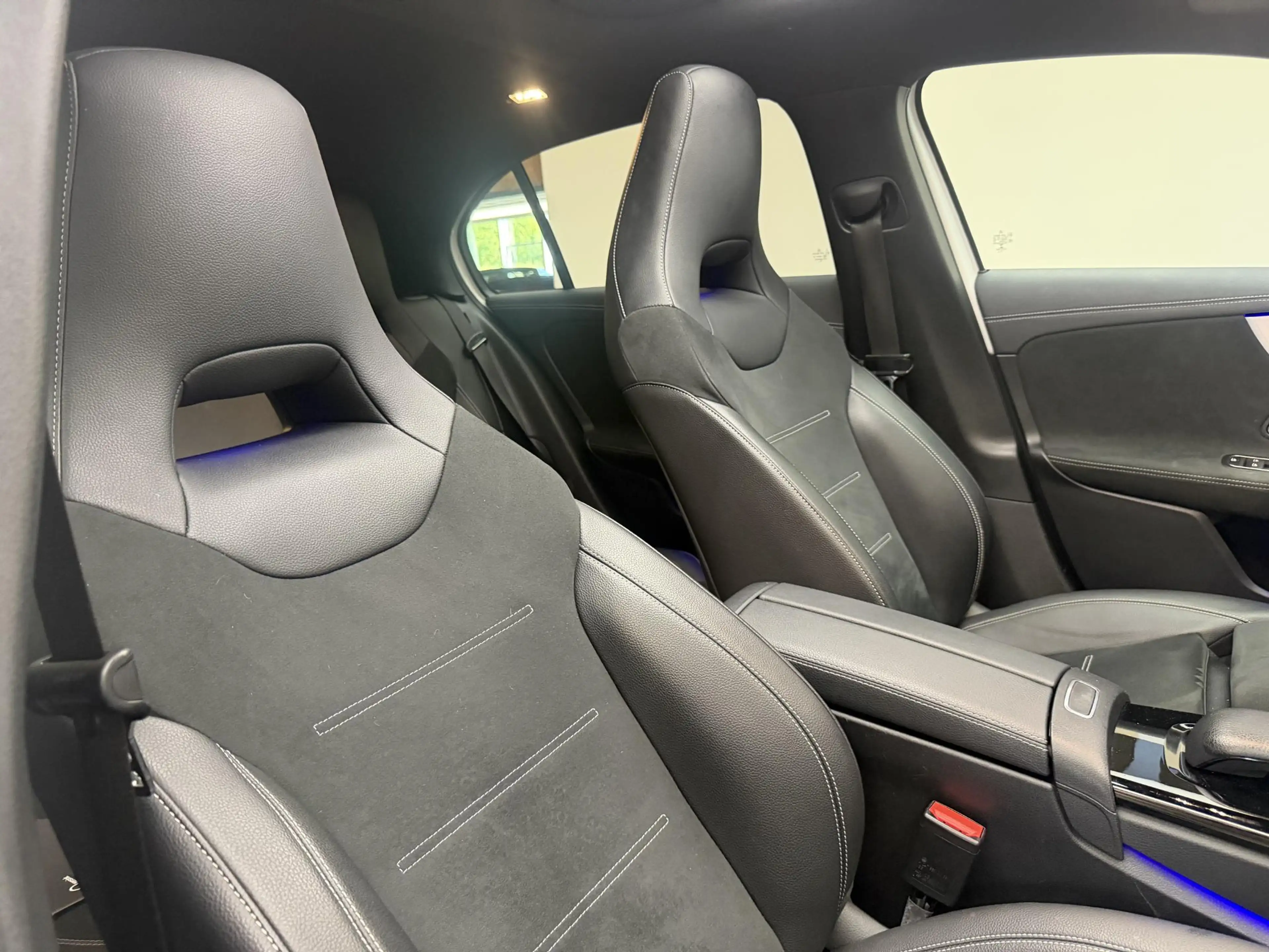 Mercedes-Benz A 250 e | AMG | Panodak | Sfeerverlichting | Carplay | S — photo 6