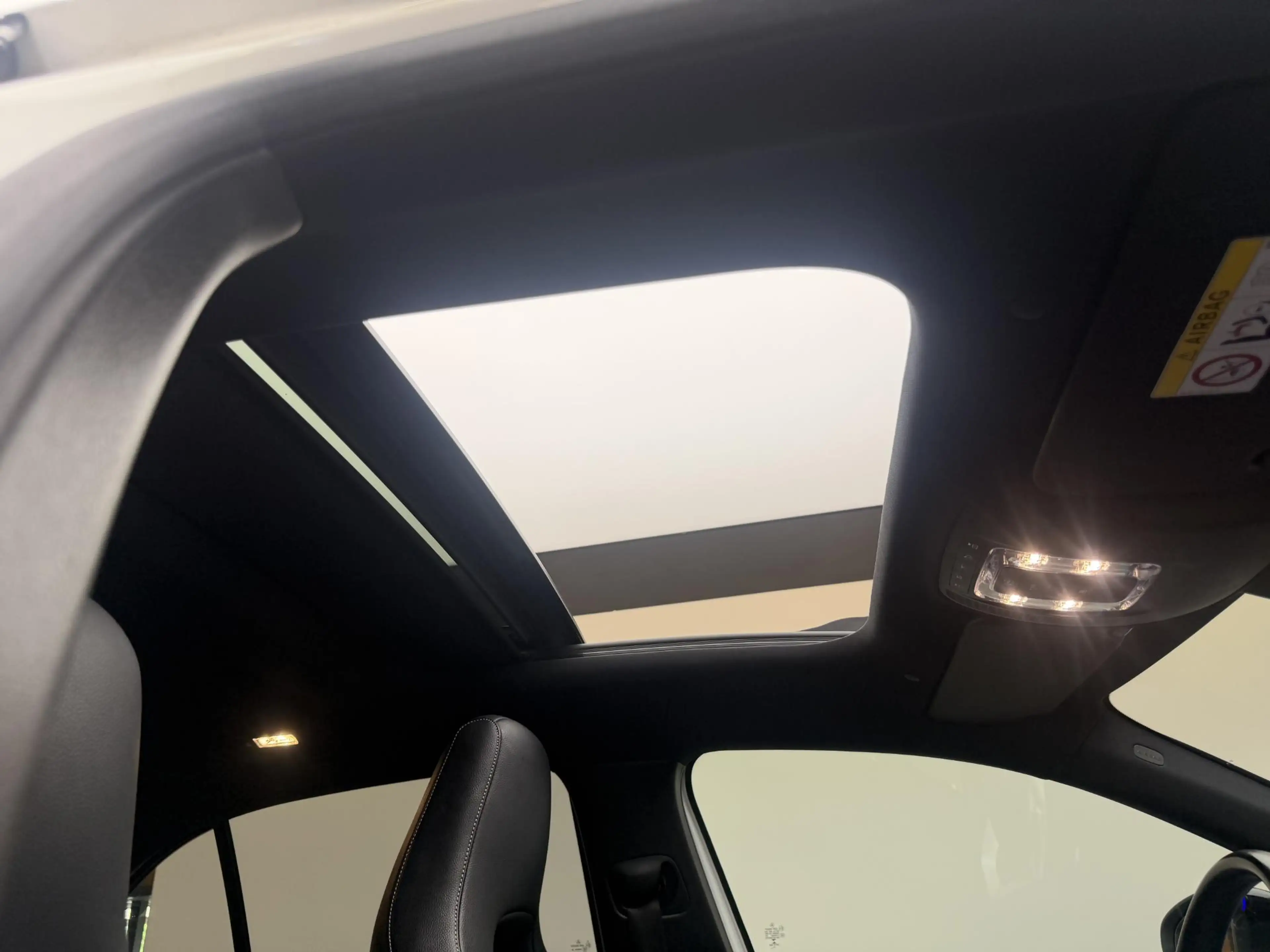 Mercedes-Benz A 250 e | AMG | Panodak | Sfeerverlichting | Carplay | S — photo 13