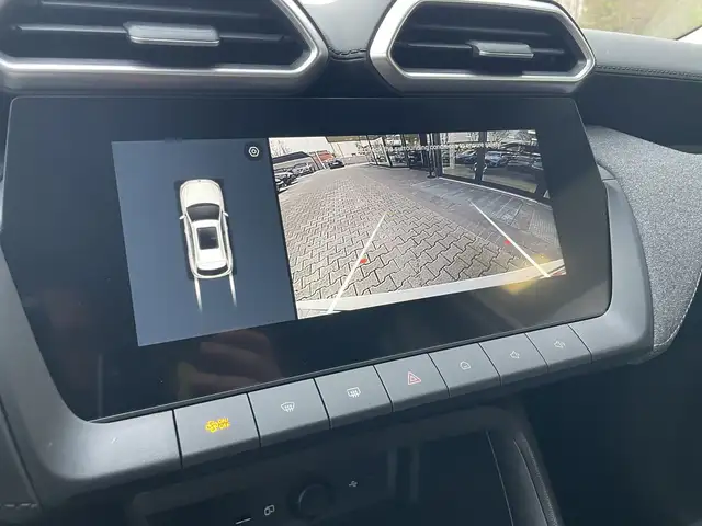 MG ZS view 11