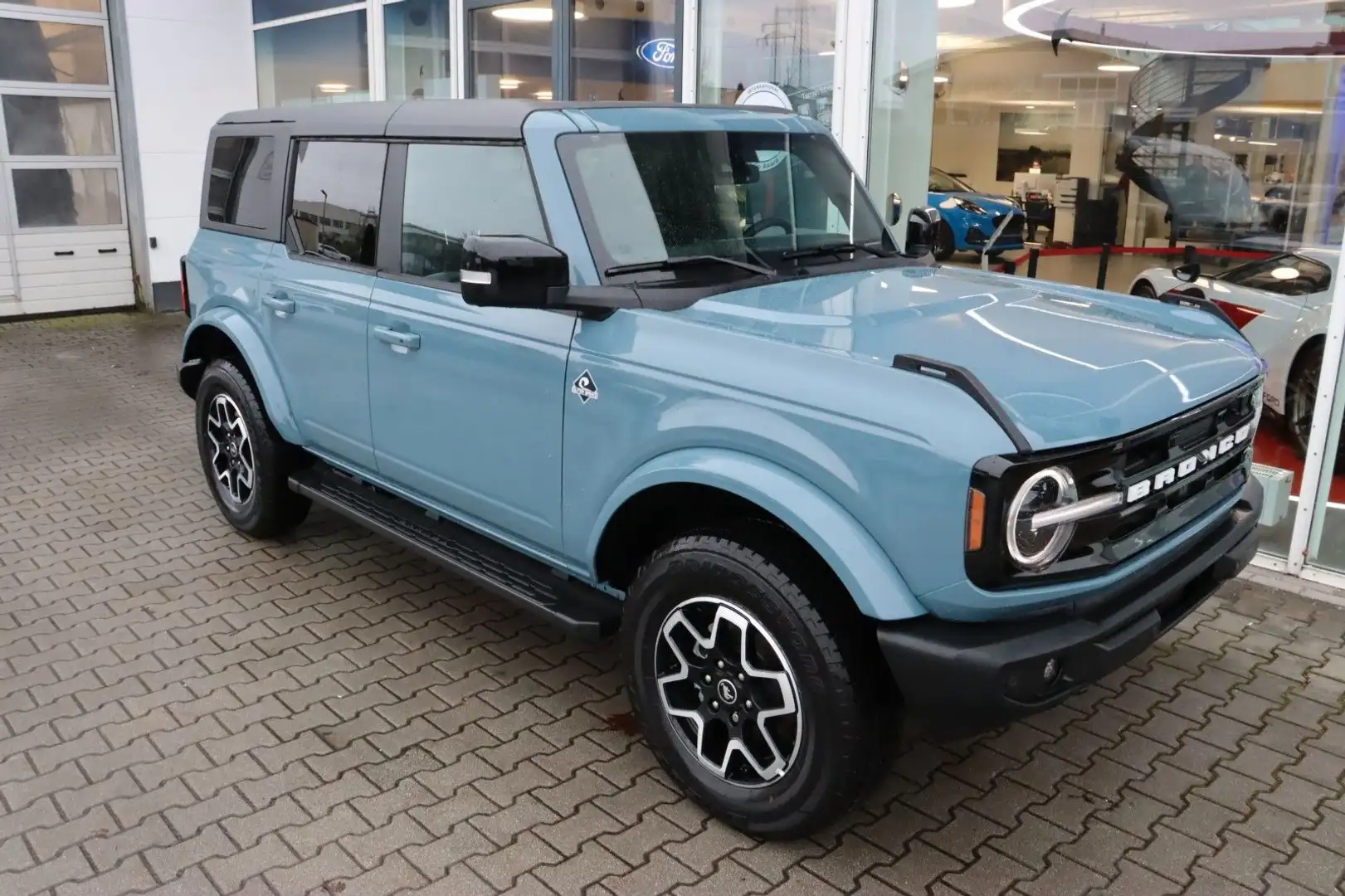 Ford Bronco Outer Banks 2.7 V6 EcoB. 4x4 Hardtop AHK Blau - 2