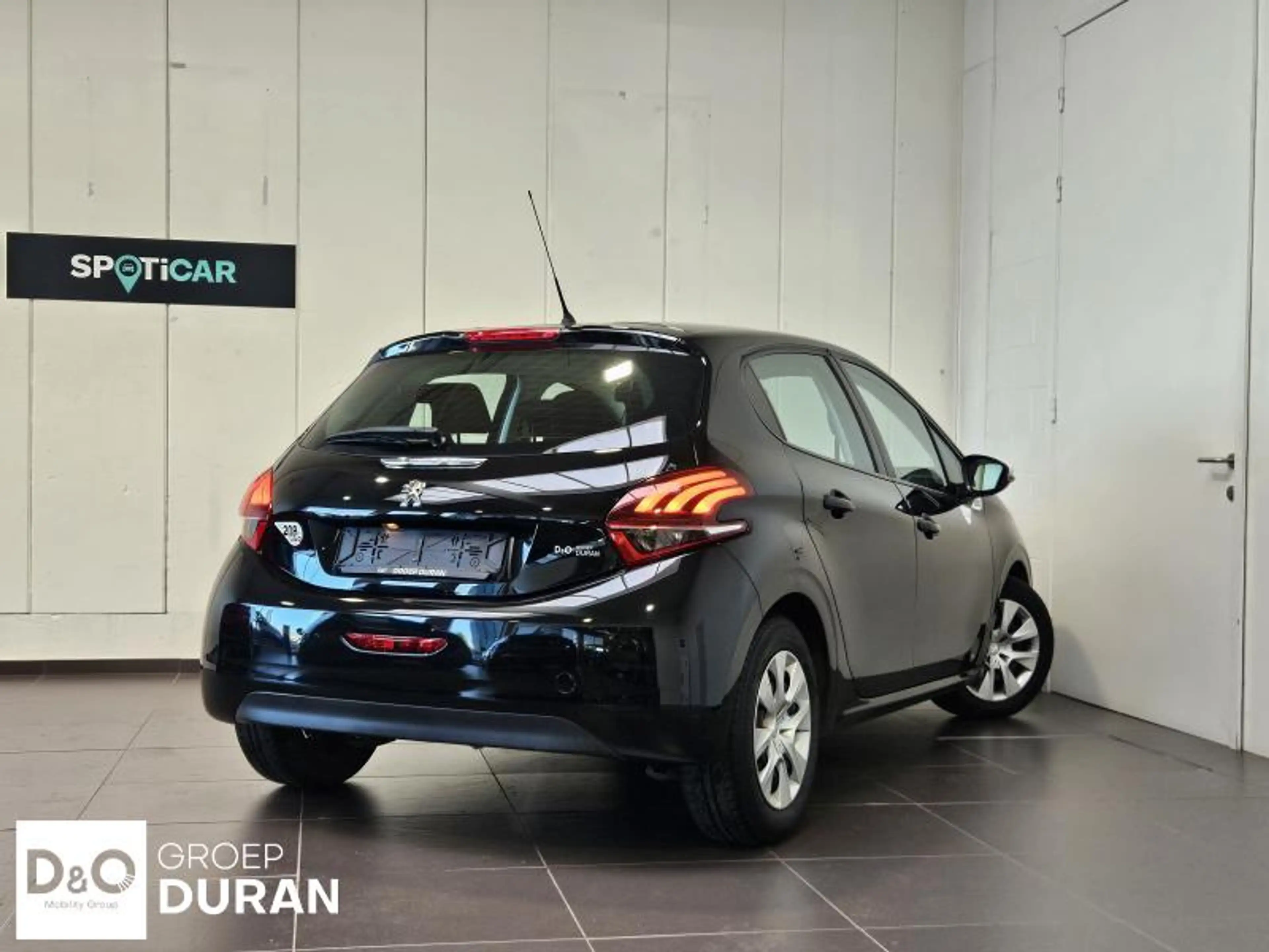 Peugeot 208 Like 1.2 PureTech Man.5 — photo 6