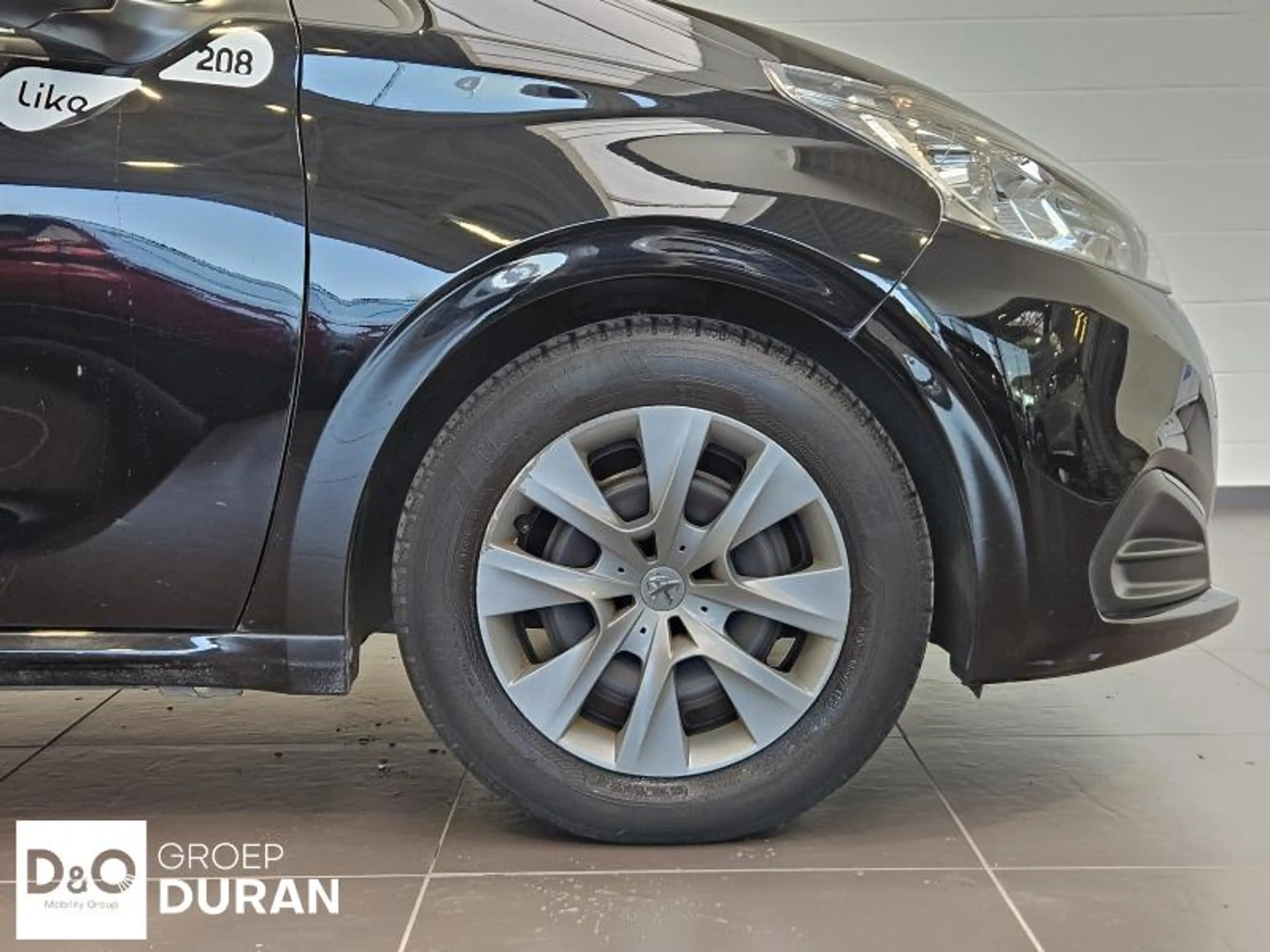 Peugeot 208 Like 1.2 PureTech Man.5 — photo 8