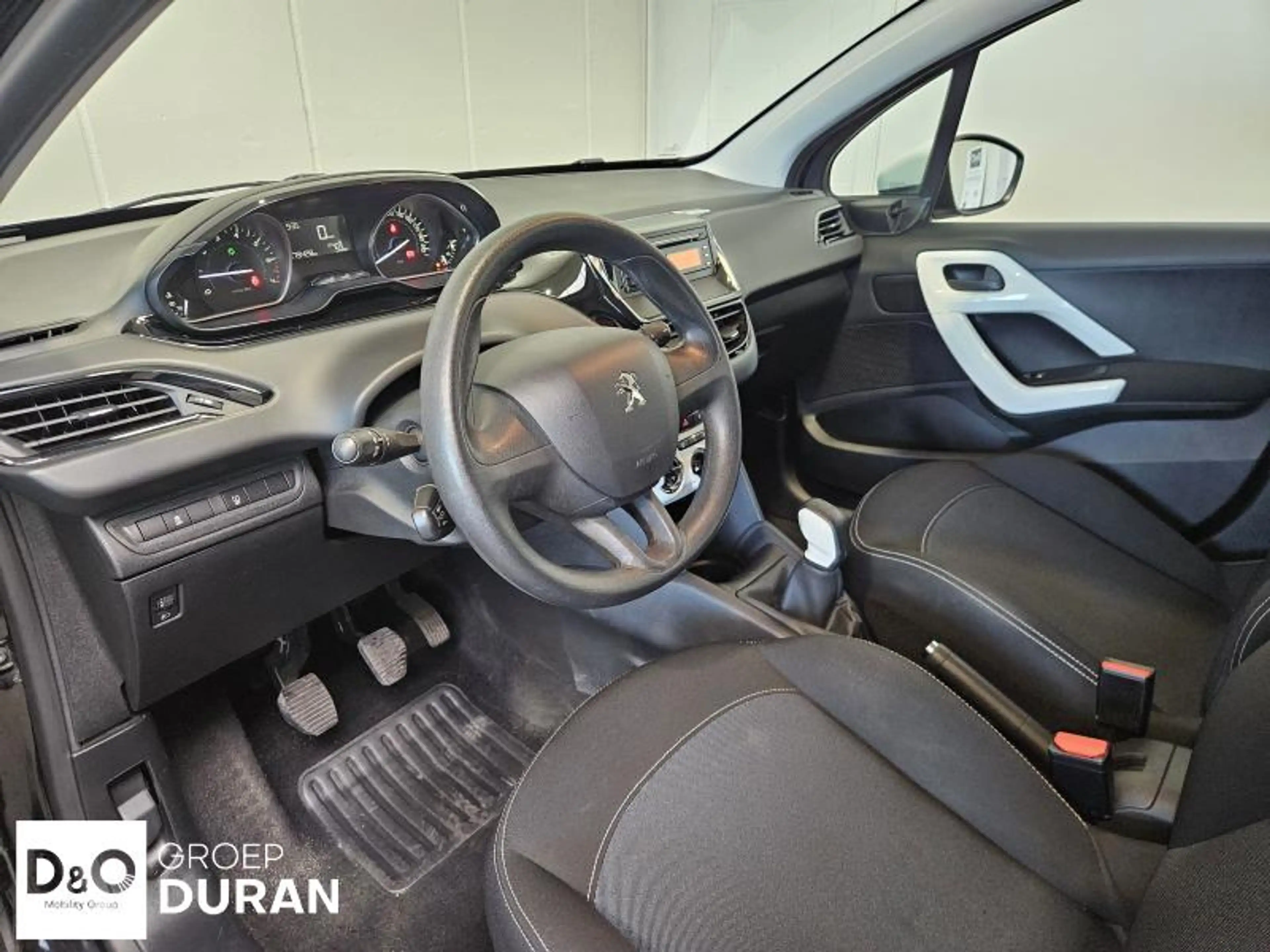 Peugeot 208 Like 1.2 PureTech Man.5 — photo 10
