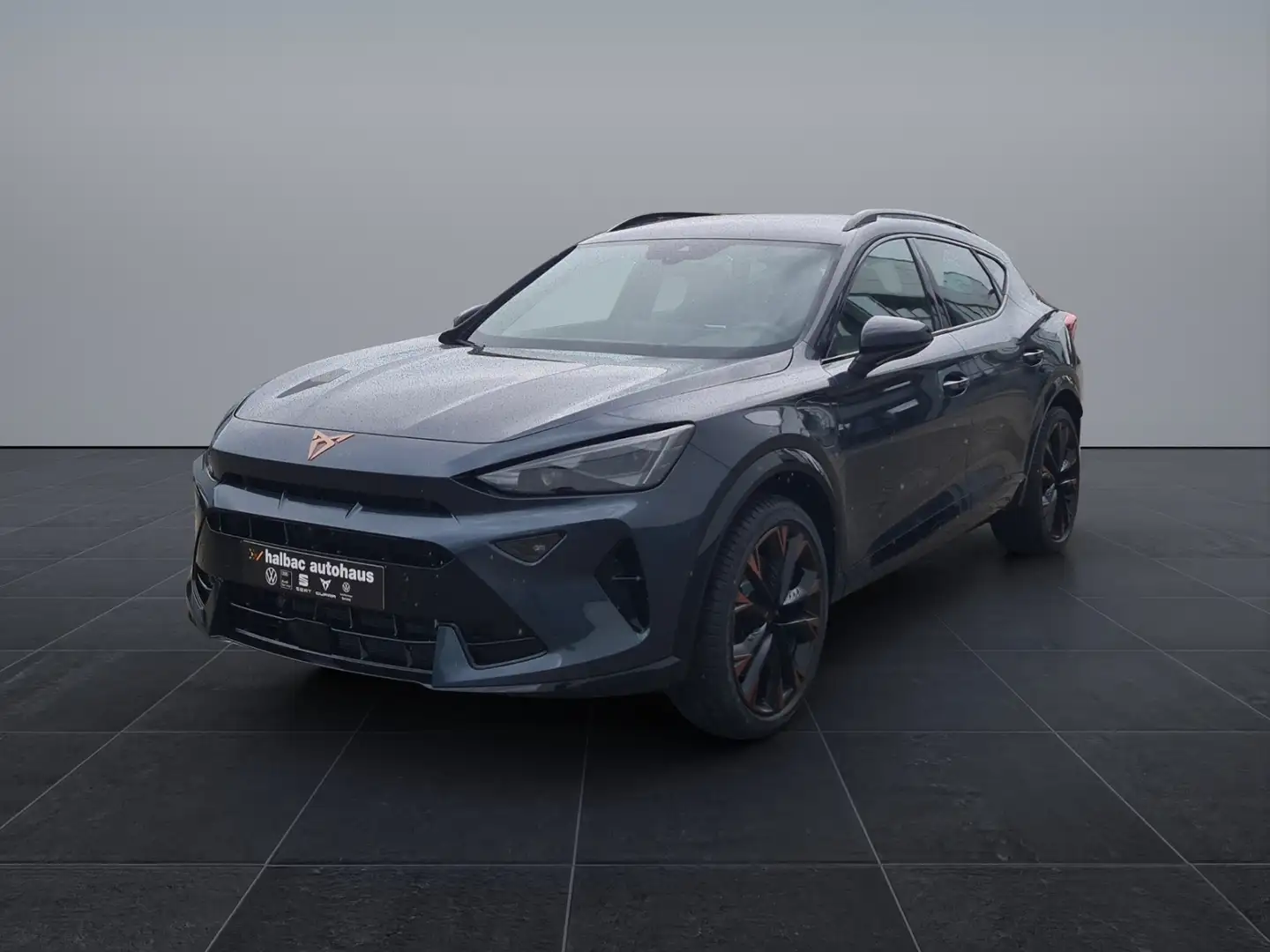 CUPRA Formentor VZ 1.5 e-Hybrid 200kw +AHK+MATRIX+Sennheiser+NAVI Gris - 2