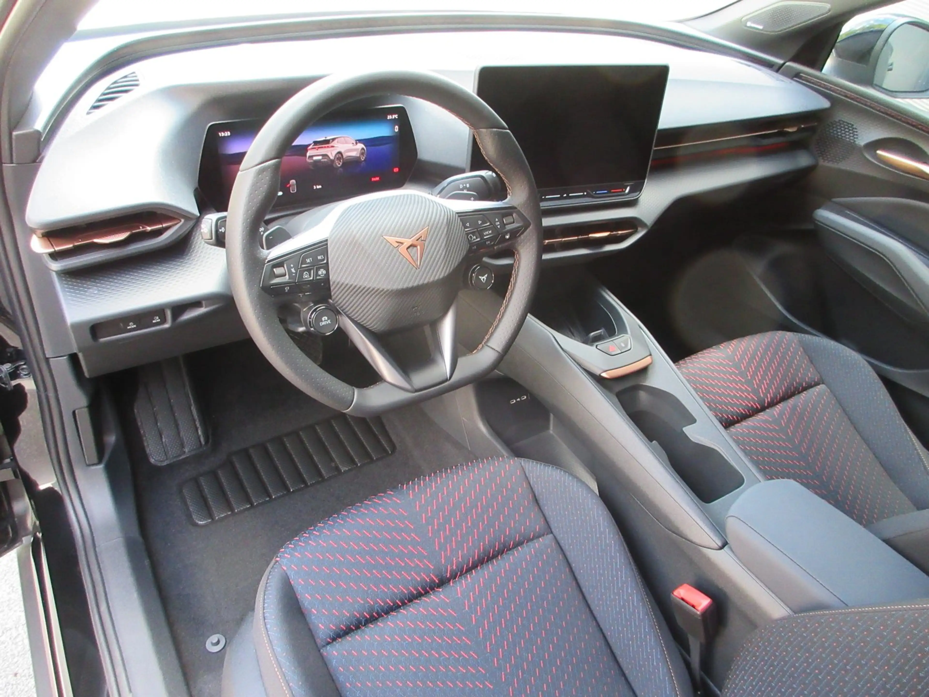CUPRA Raval ENDURANCE 52/55 155kW/211 PS — photo 12