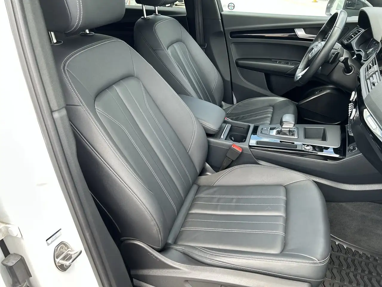 Audi Q5 снимка Audi Q5