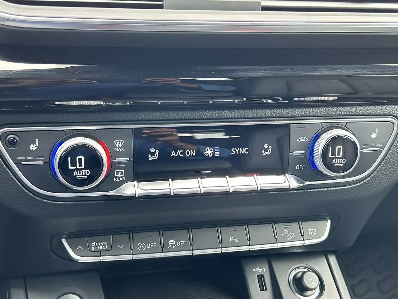 Audi Q5 снимка Audi Q5