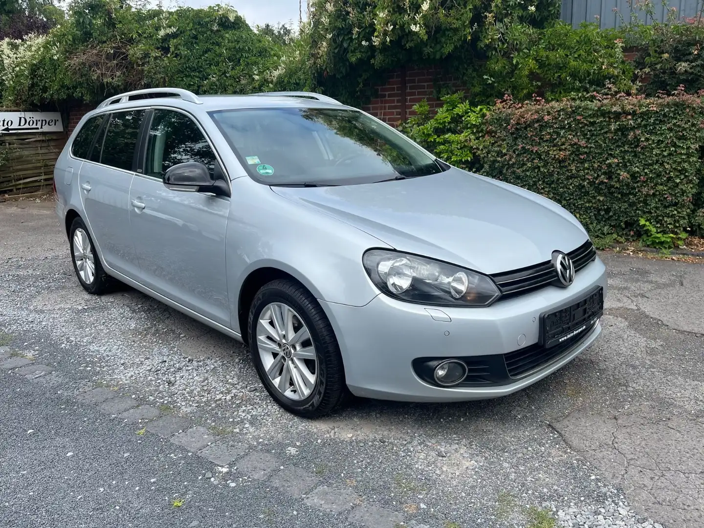 Volkswagen Golf VI 1.6 TDI Variant Style AHK 8 x Bereift Plateado - 2