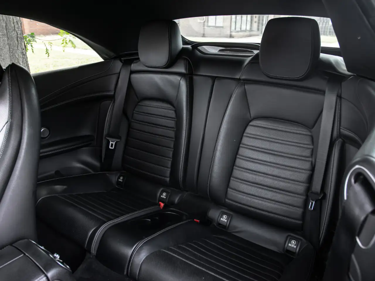 Mercedes-Benz C-Class снимка Mercedes-Benz C-Class