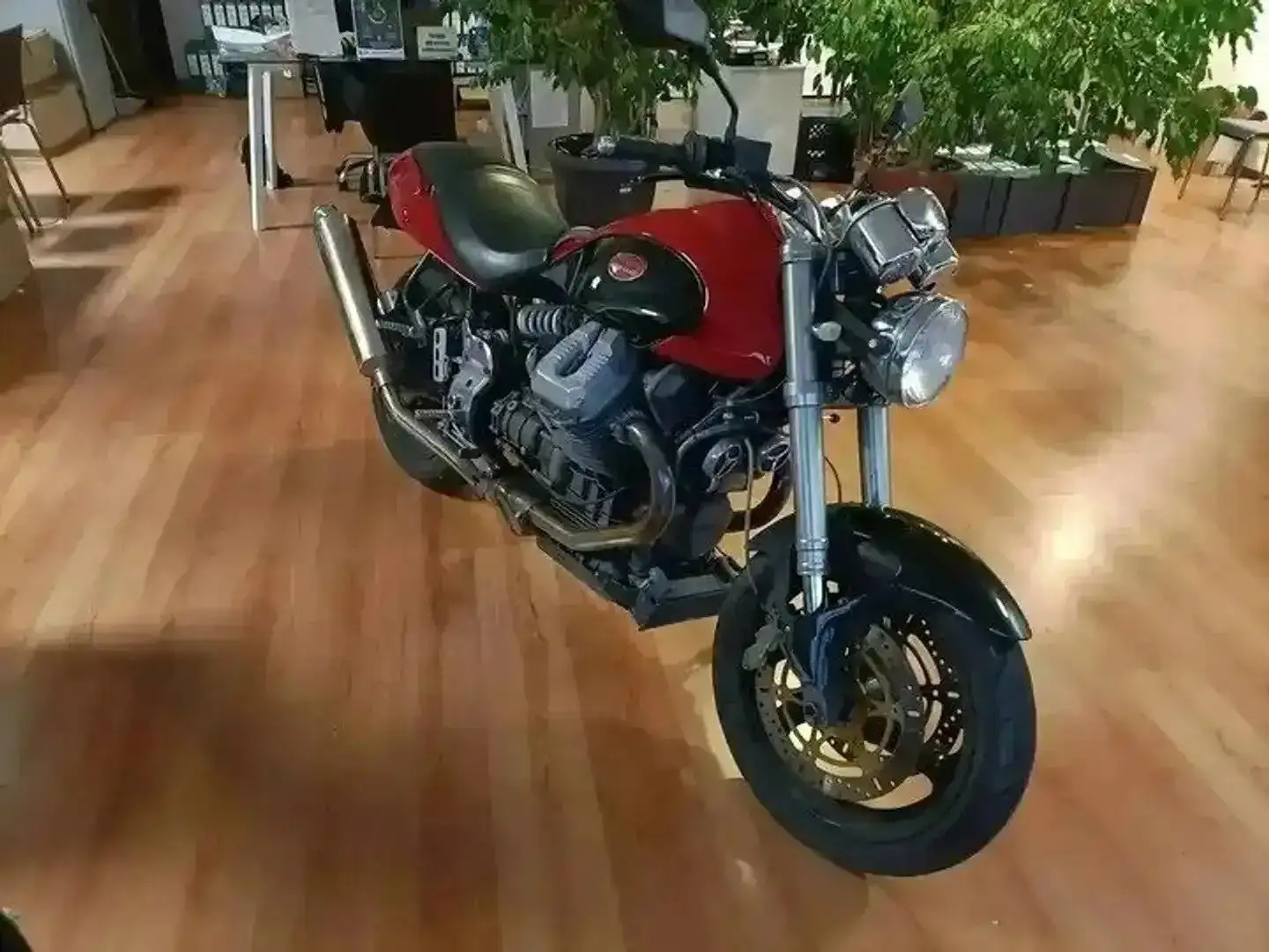 Moto Guzzi V 10 CENTAURO ASI Czerwony - 1