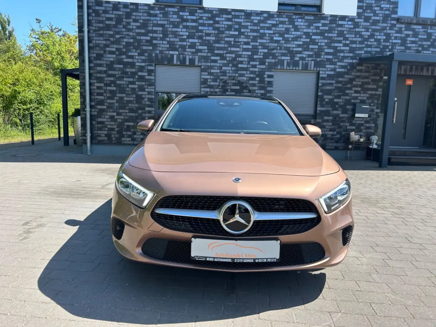 Mercedes-Benz A 250 A -Klasse A 250 e Edition 2021 Brown - 2