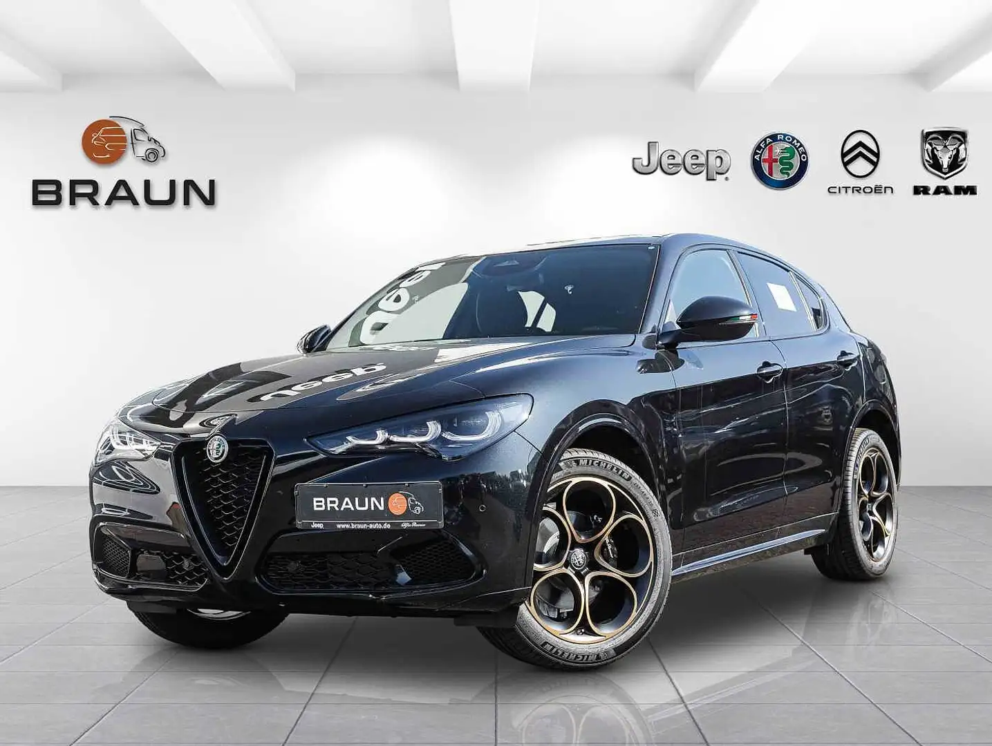 Alfa Romeo Stelvio 2.0 16V Turbo AT8-Q4 INTENSA VOLL! Schwarz - 1