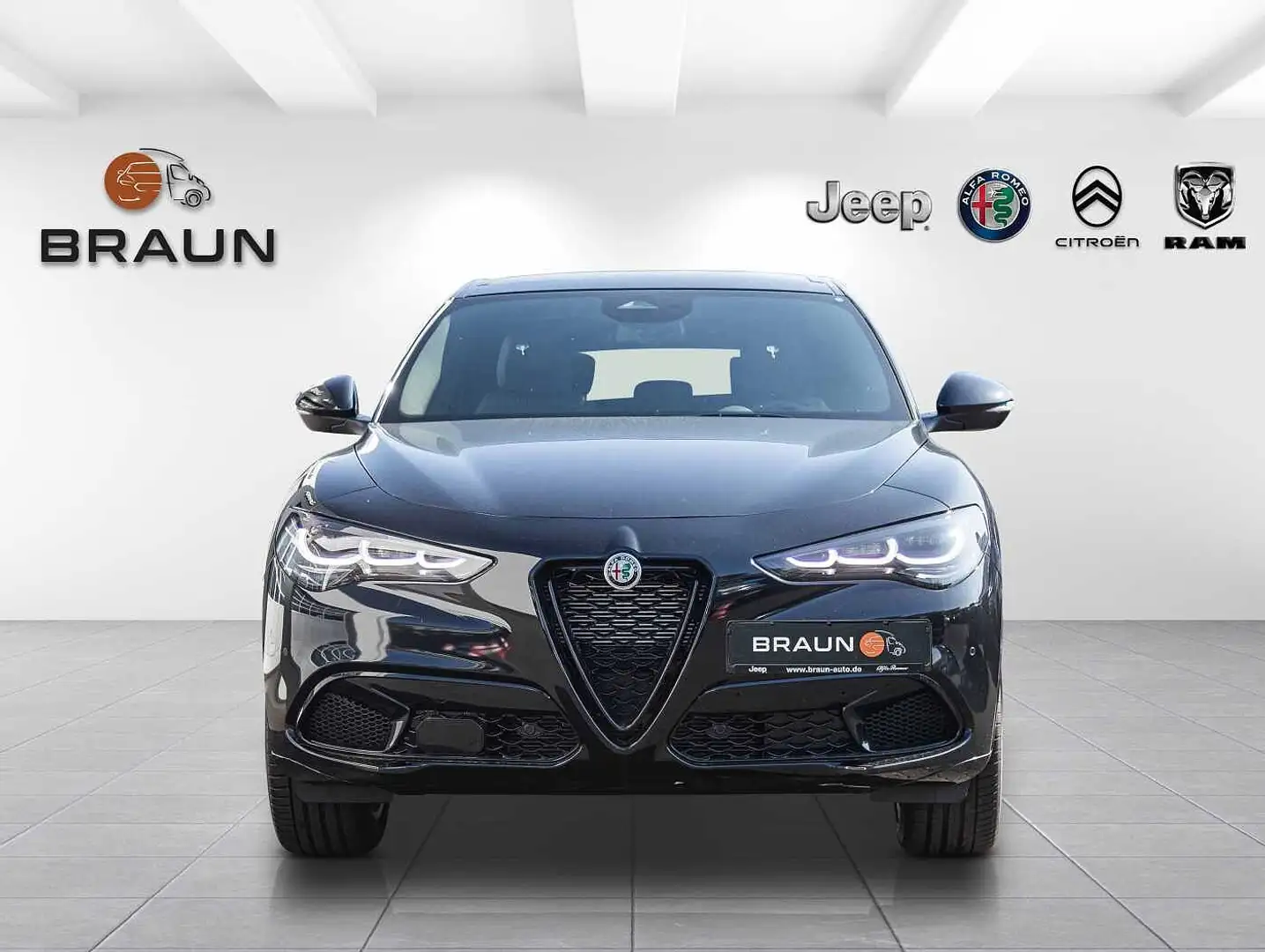 Alfa Romeo Stelvio 2.0 16V Turbo AT8-Q4 INTENSA VOLL! Schwarz - 2