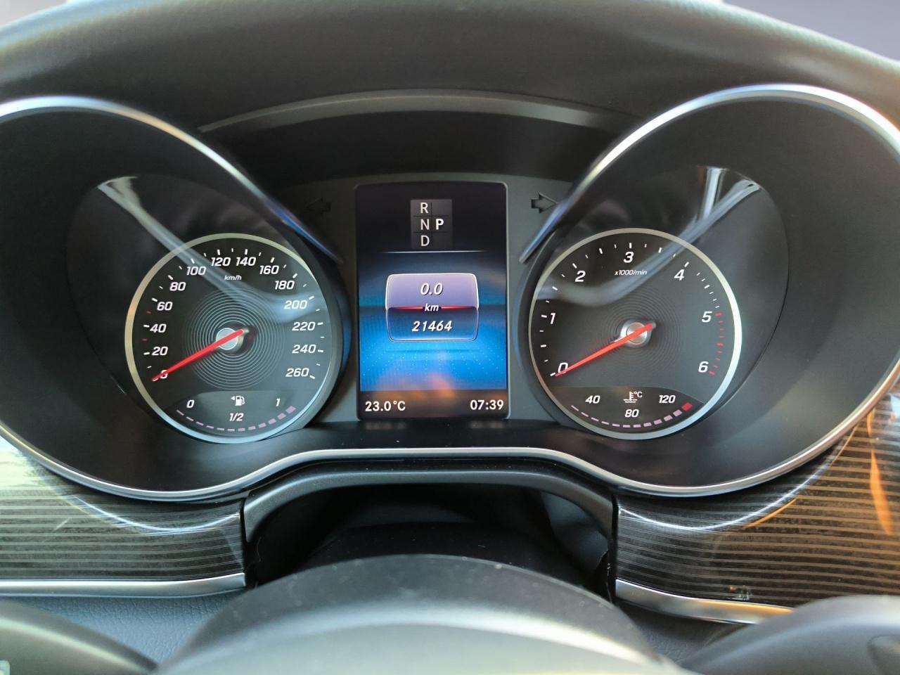 Mercedes-Benz V 250