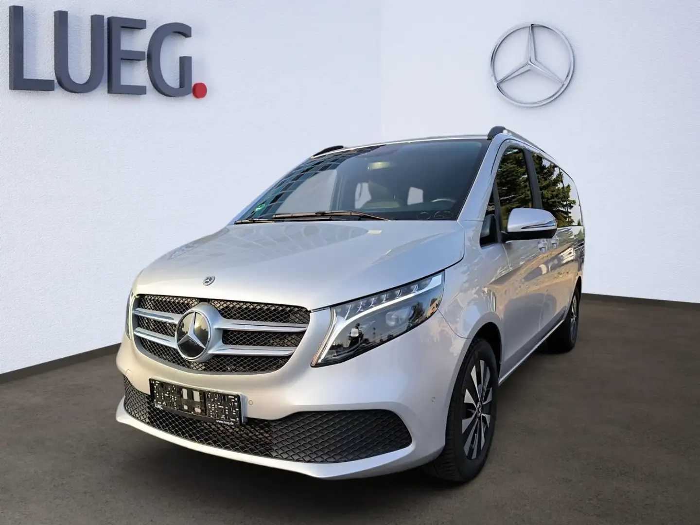 Mercedes-Benz V 250 d 4MATIC Lang el.Schiebe SpurW AHK Navi Silber - 1