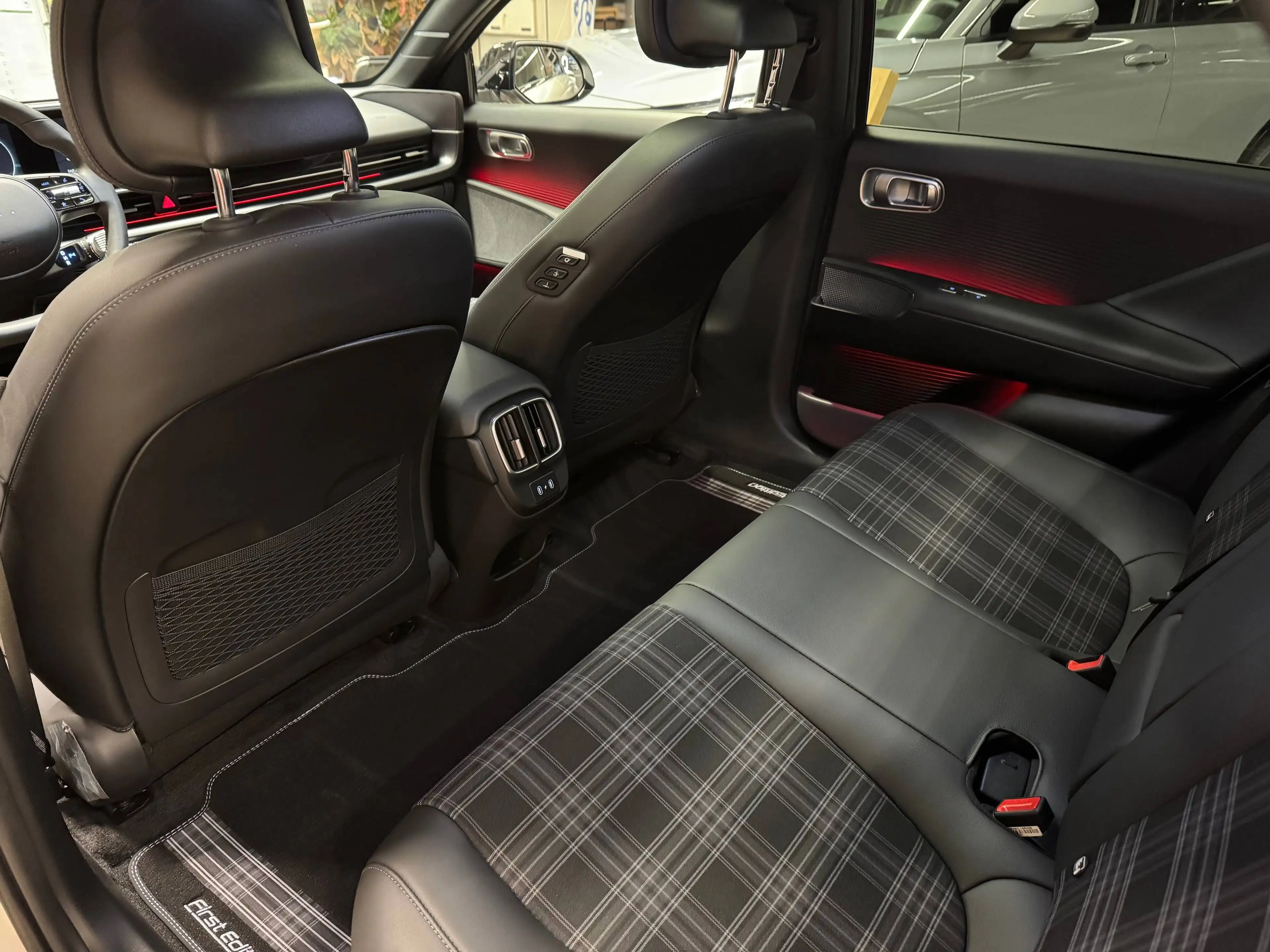 Hyundai IONIQ 6 IONIQ 6 77,4 kWh 4WD First Edition — photo 11