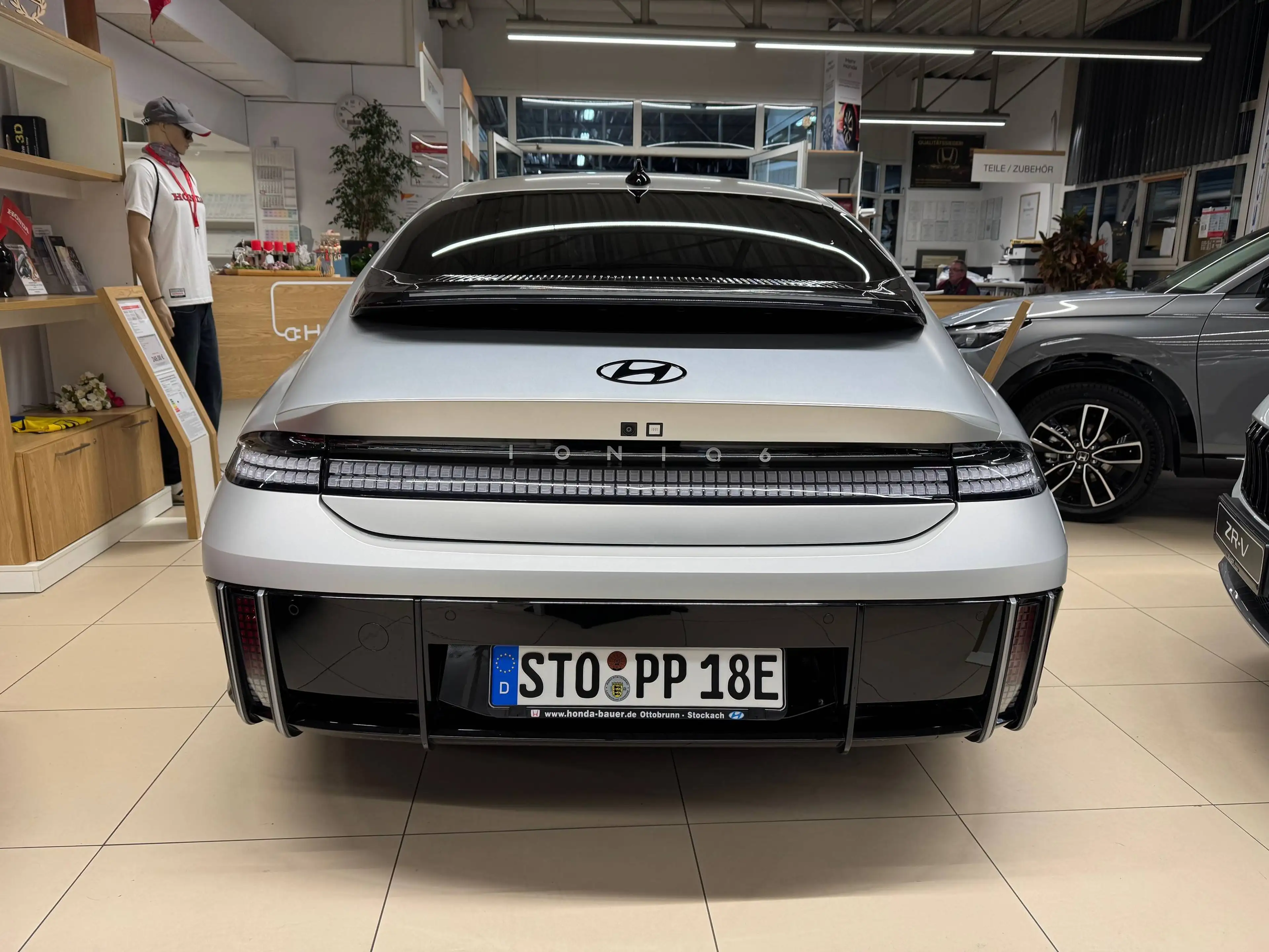 Hyundai IONIQ 6 IONIQ 6 77,4 kWh 4WD First Edition — photo 4