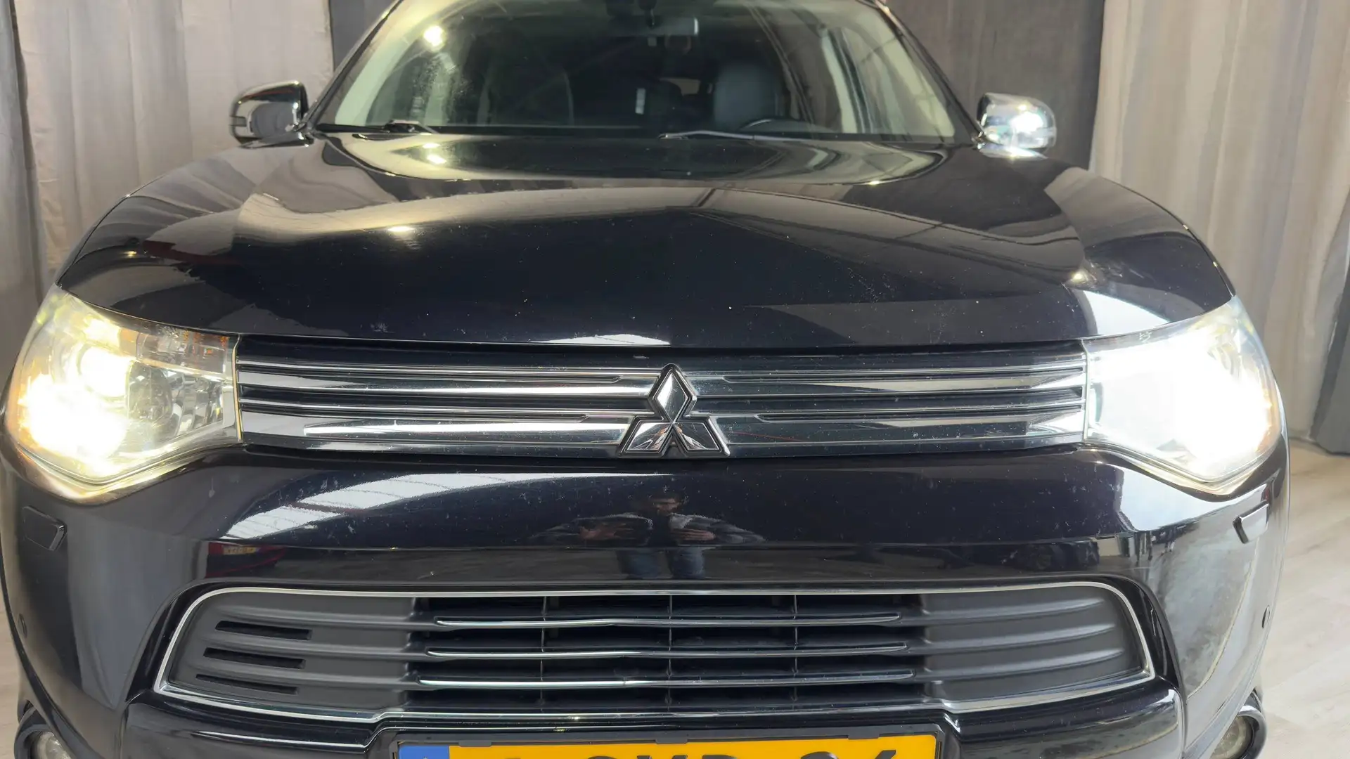 Mitsubishi Outlander 2.0 PHEV Instyle Schwarz - 2