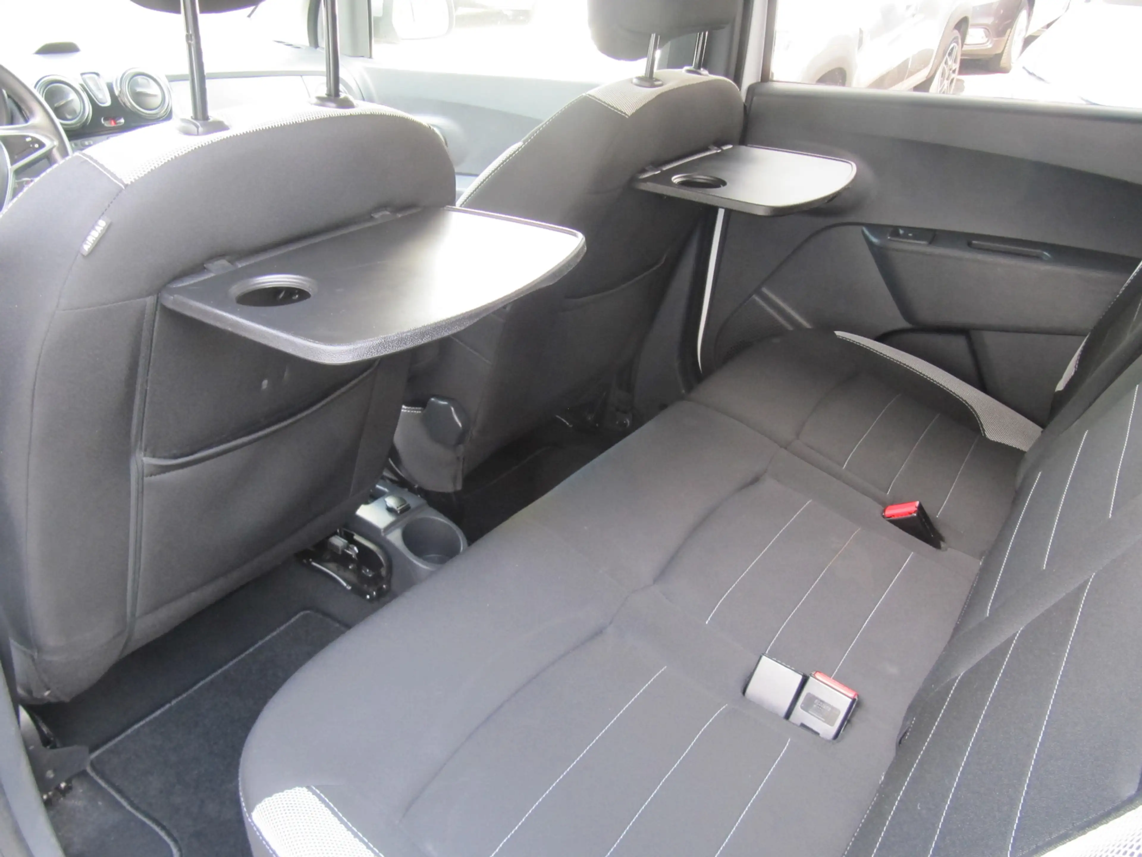 Dacia Lodgy Stepway Klima+ Navi + Insp.+ Tüv+ NEU + — photo 12