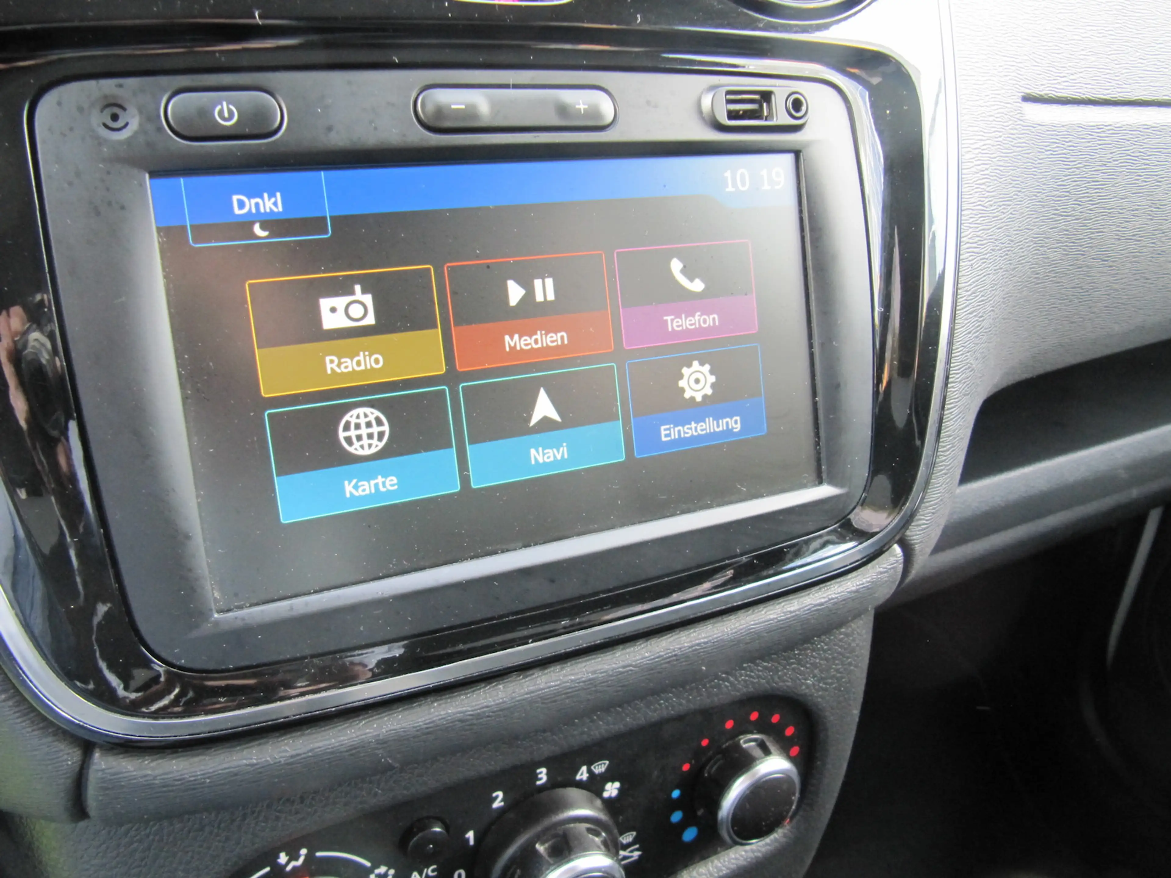 Dacia Lodgy Stepway Klima+ Navi + Insp.+ Tüv+ NEU + — photo 10