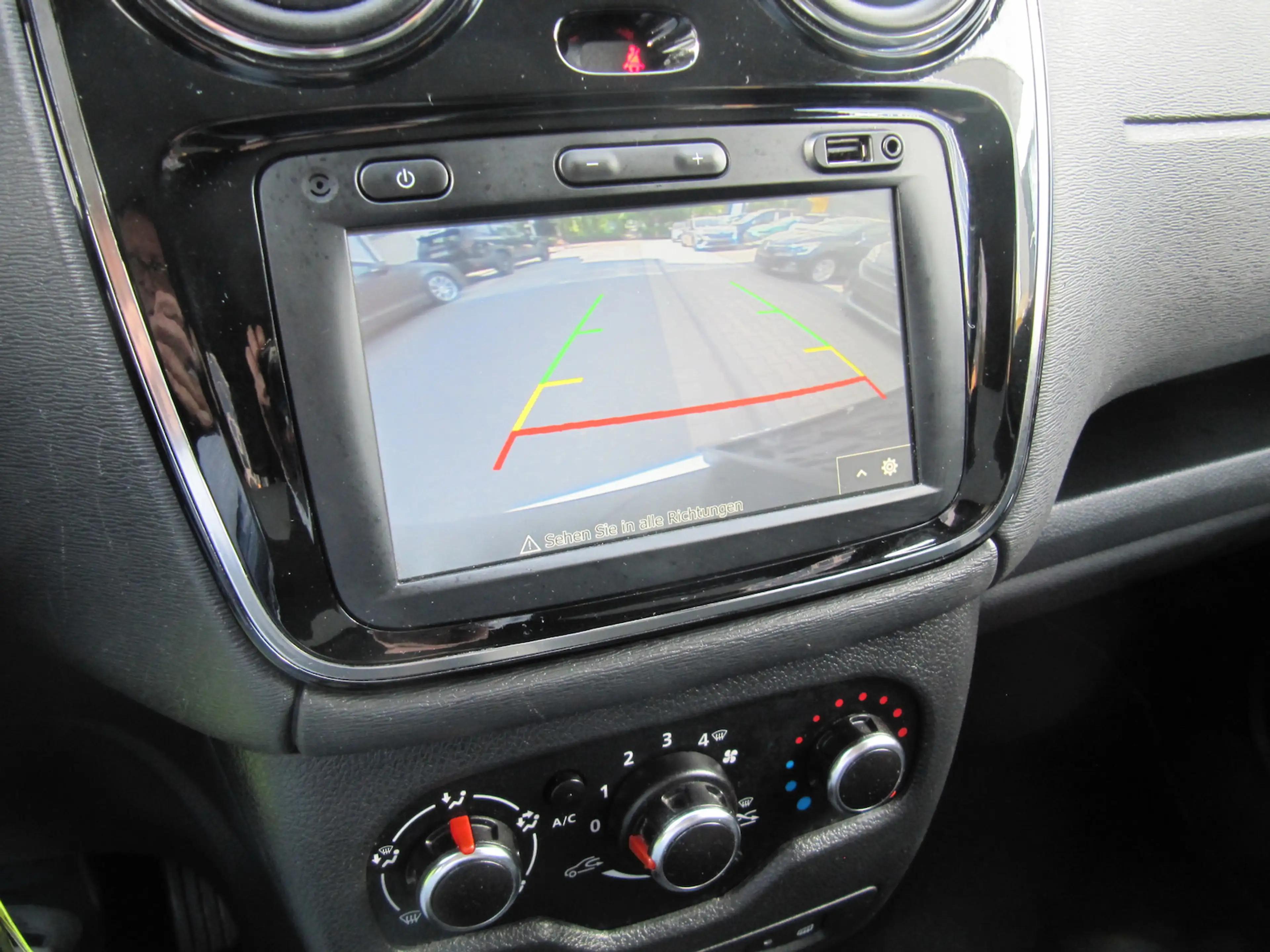 Dacia Lodgy Stepway Klima+ Navi + Insp.+ Tüv+ NEU + — photo 9