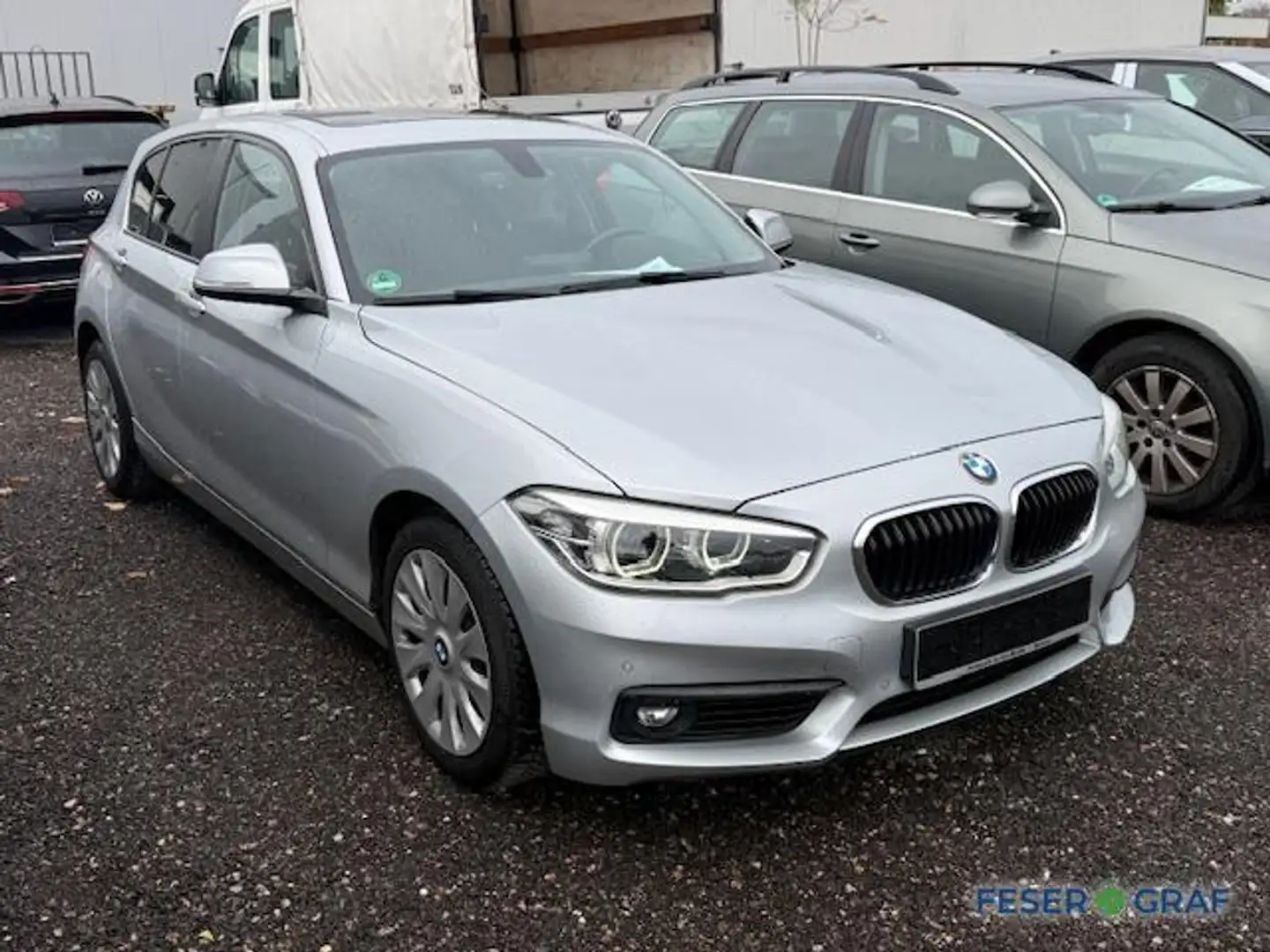 BMW 118 i Advantage LED/NAVI/SHZ Silber - 2