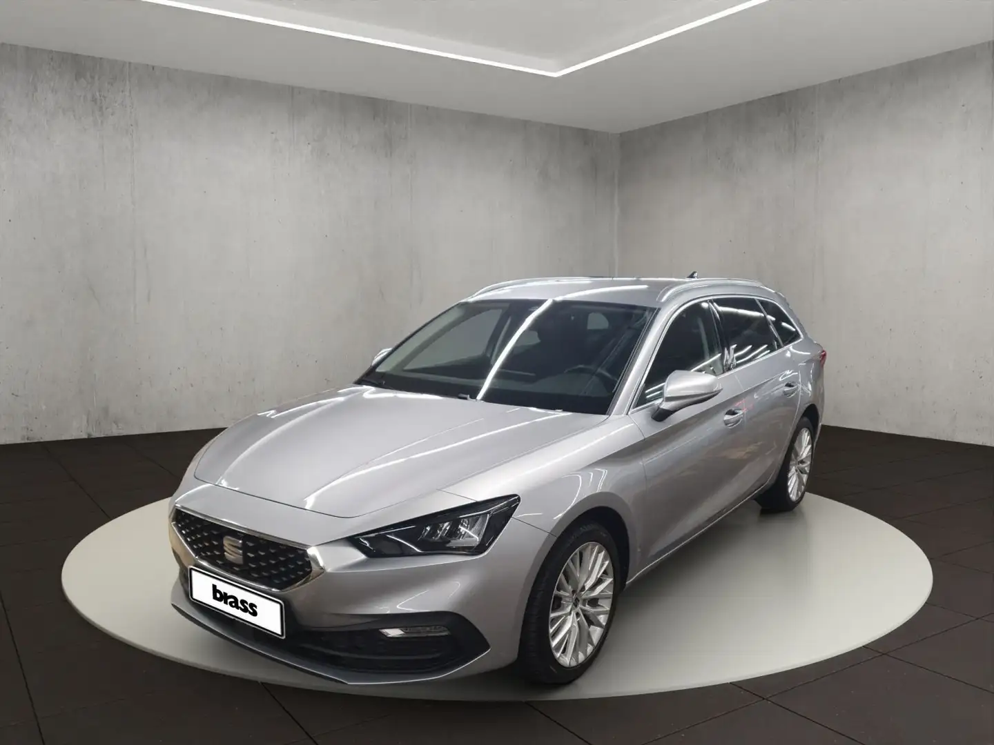SEAT Leon Sportstourer XCELLENCE 2.0 TDI 7-Gang DSG Argent - 1