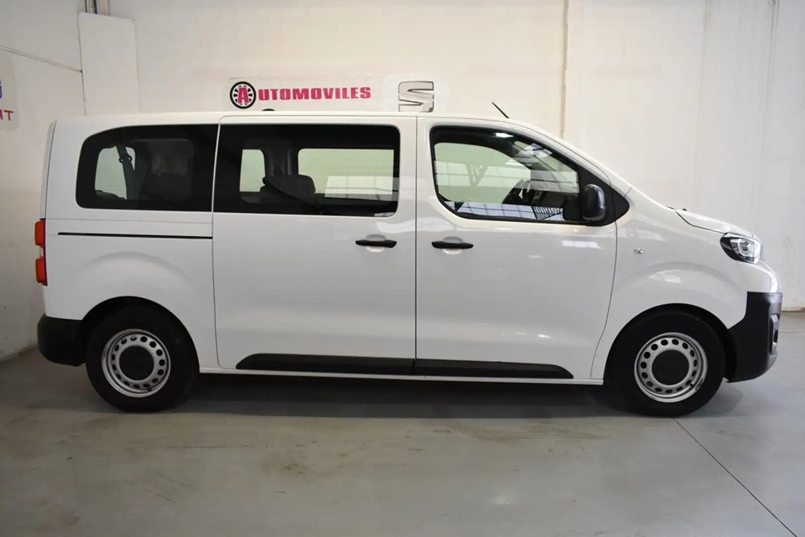 Peugeot Expert Combi Compact 1.5BlueHDi S&S 120 Wit - 2