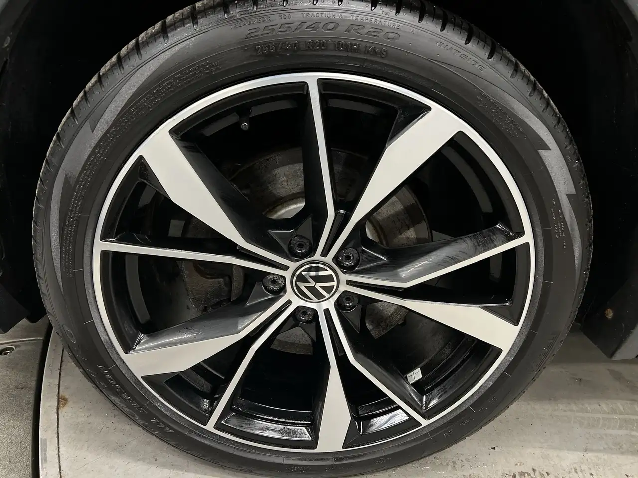Volkswagen Tiguan снимка Volkswagen Tiguan
