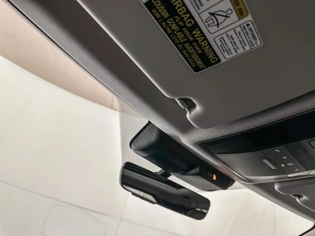 Mitsubishi Outlander снимка Mitsubishi Outlander
