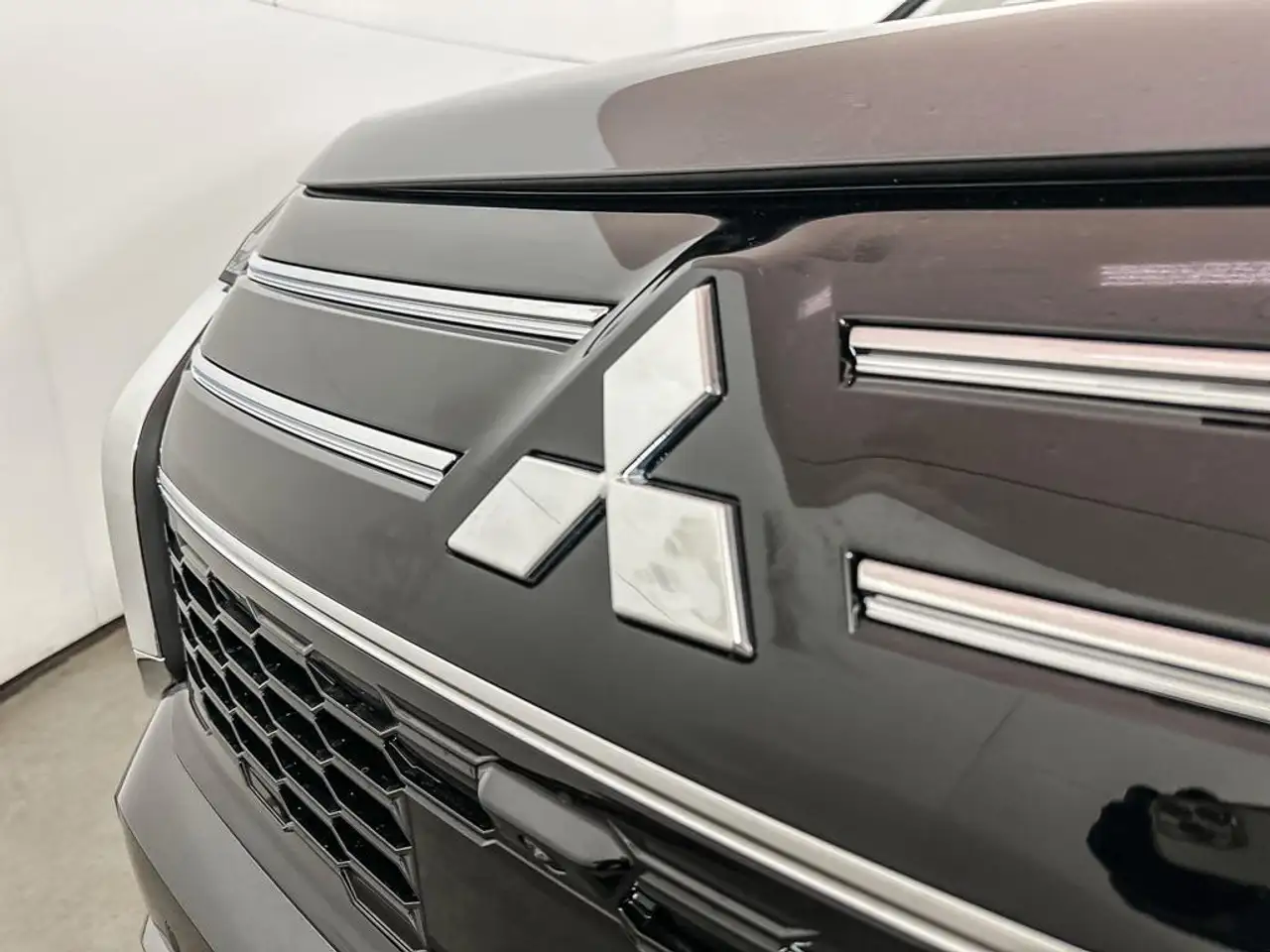 Mitsubishi Outlander снимка Mitsubishi Outlander