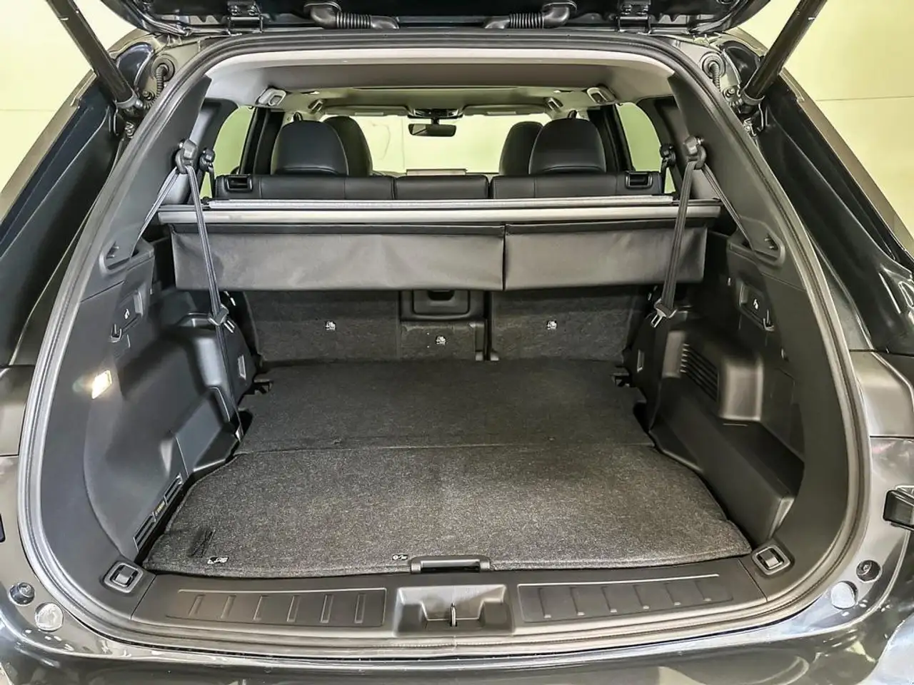 Mitsubishi Outlander снимка Mitsubishi Outlander