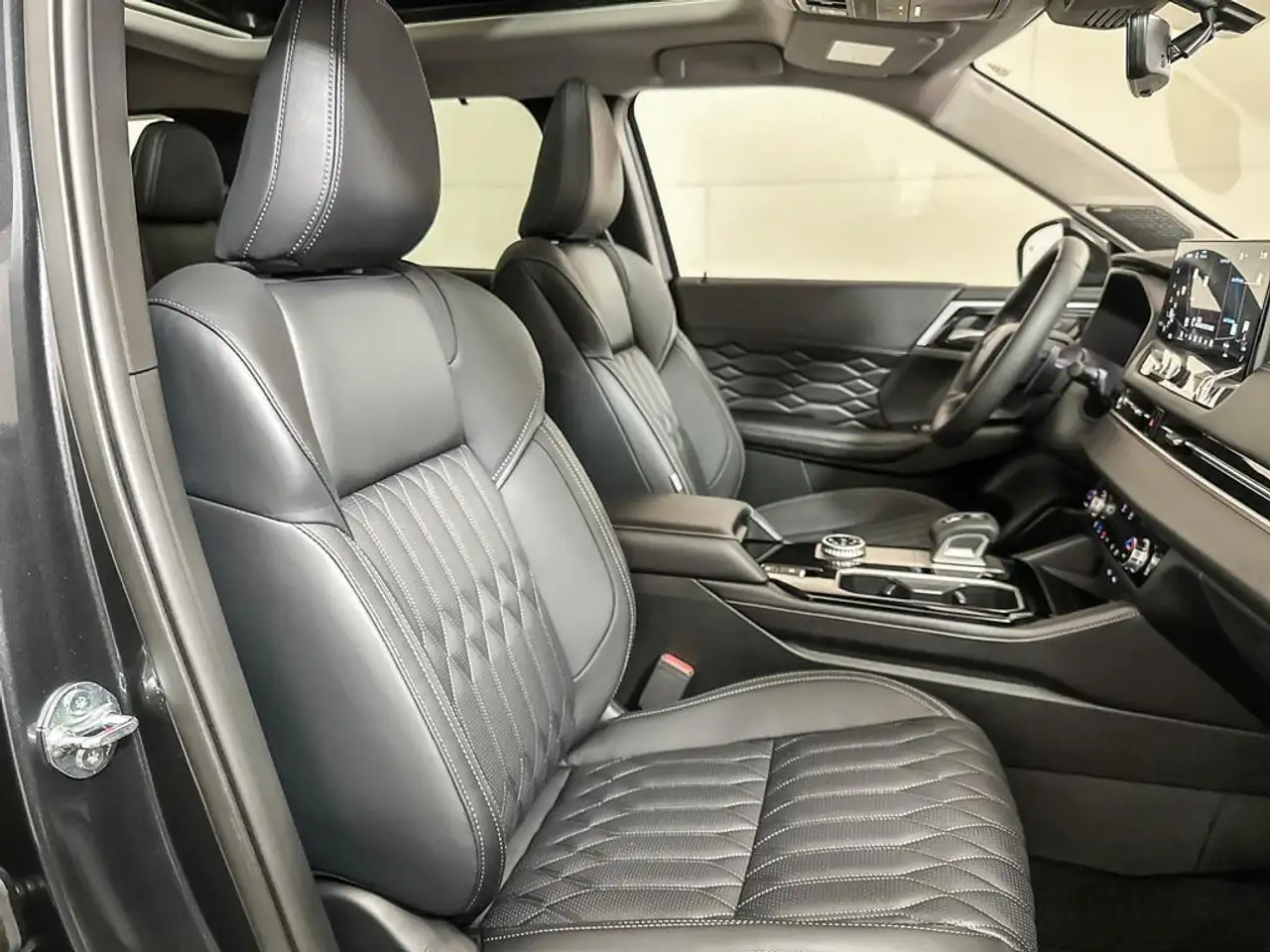 Mitsubishi Outlander снимка Mitsubishi Outlander