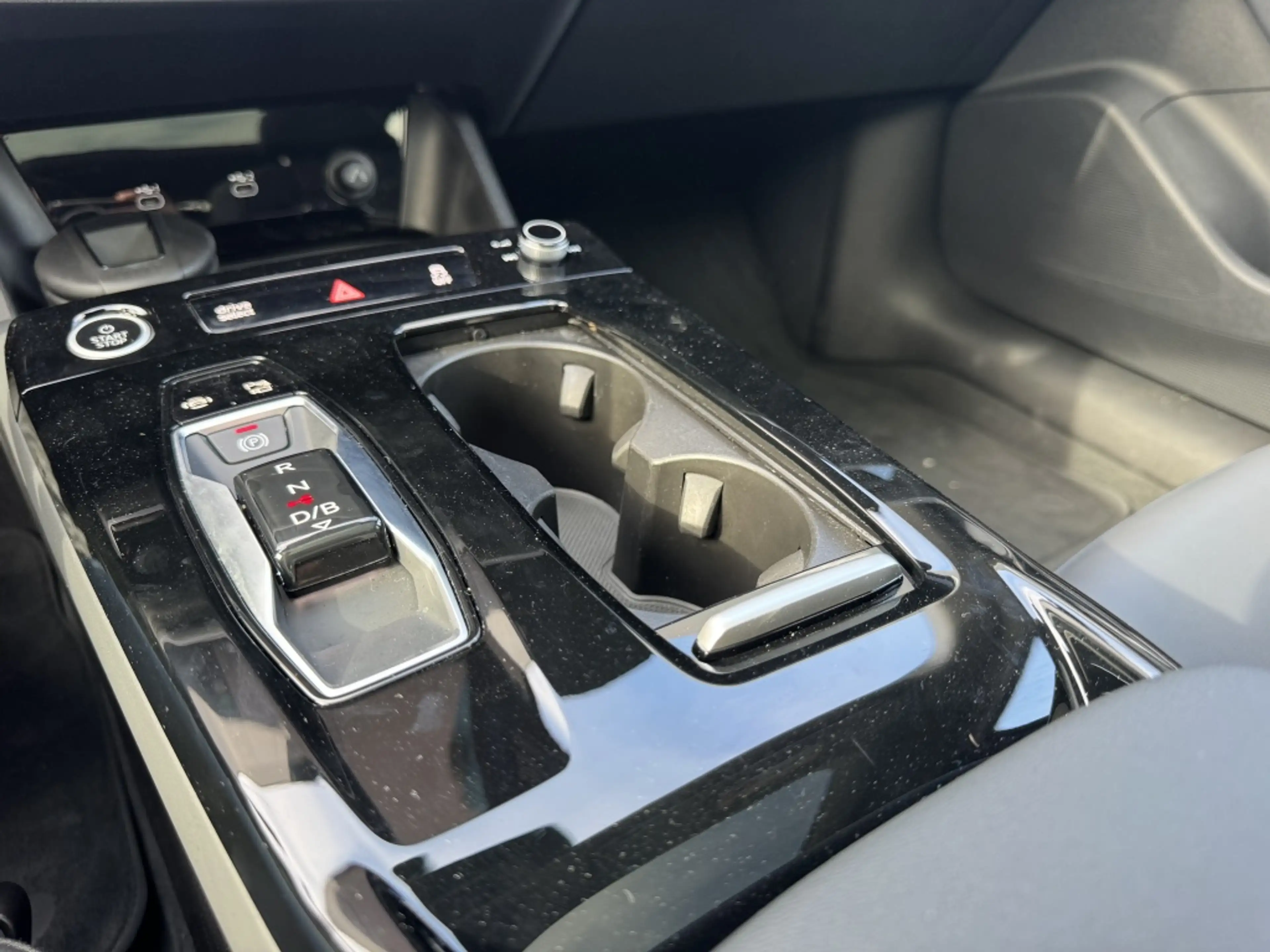 Audi A6 e-tron Avant Advanced edt 83 kWh — photo 13