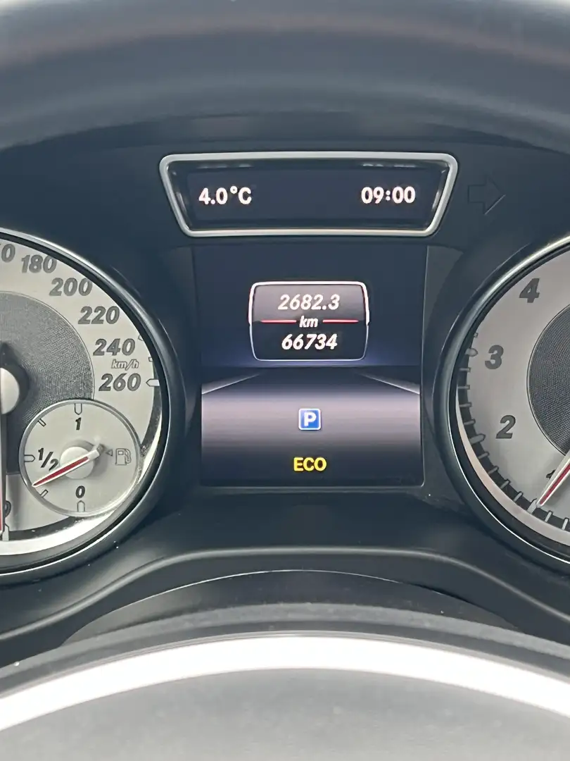 Mercedes-Benz GLA 200 GLA 200 (156.943) Style. ( letzte Chance ) Silber - 2