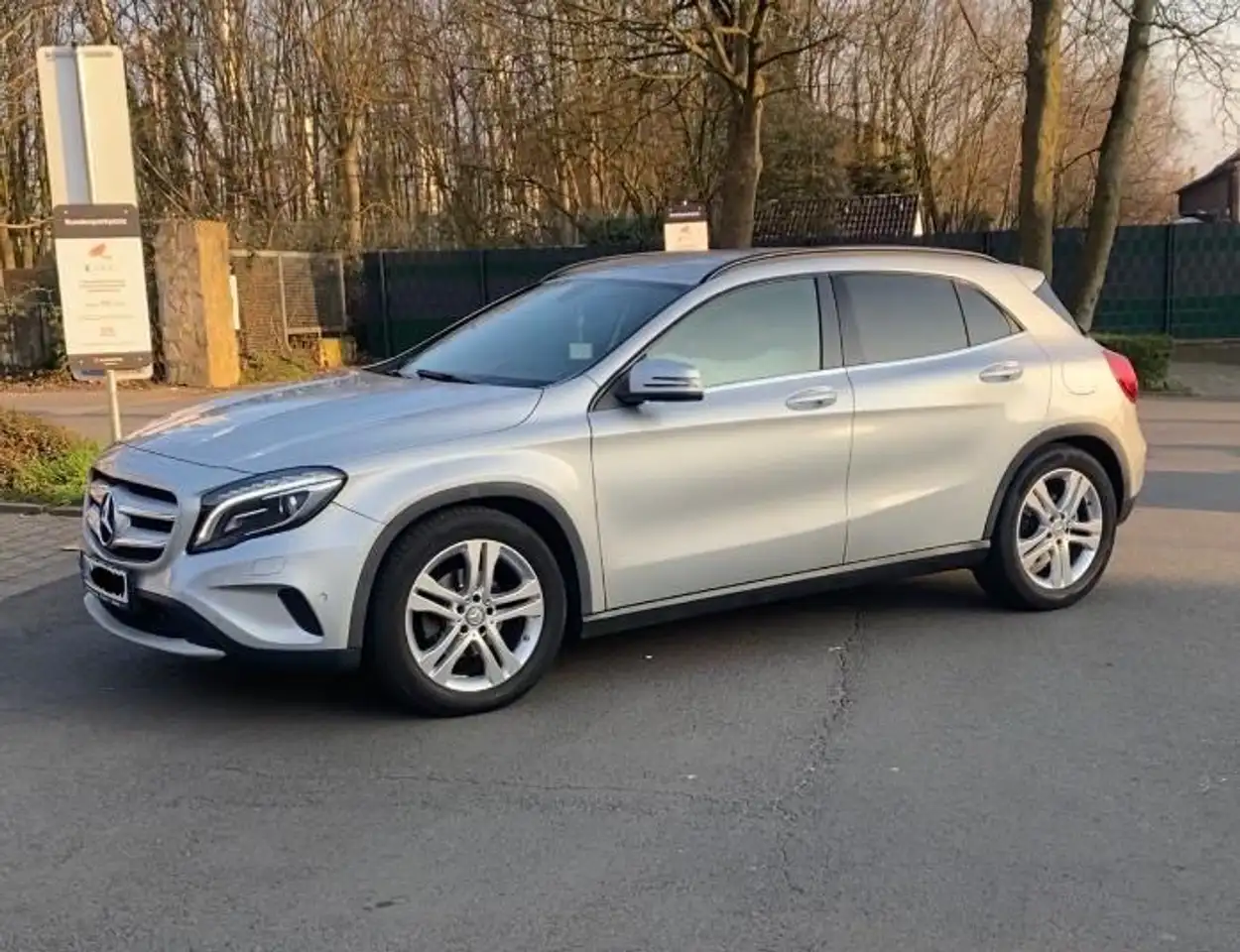 Mercedes-Benz GLA 200