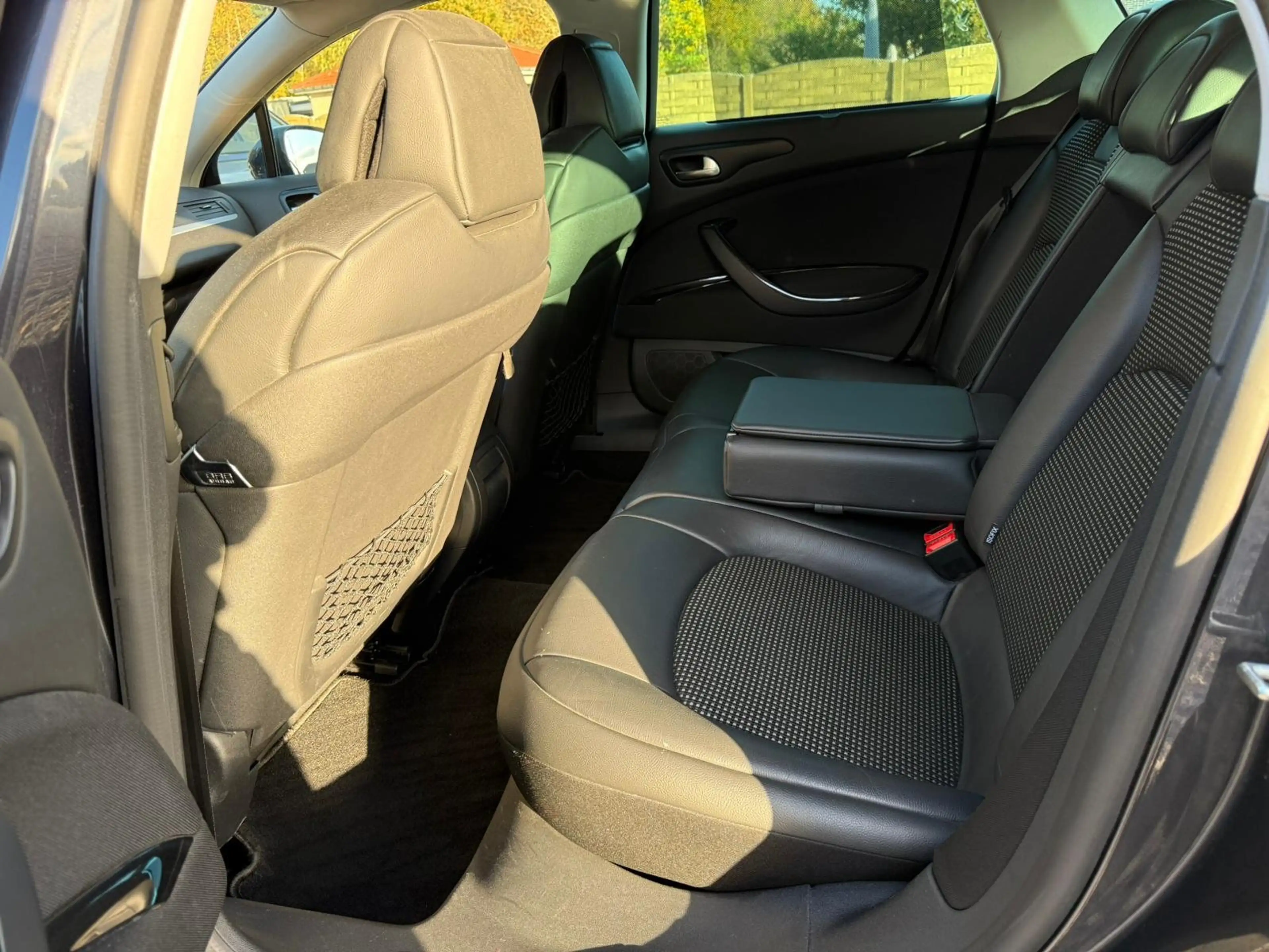 Citroen C5 Automaat Diesel 181Pk Navi CruiseC Camera ParkeerS — photo 7