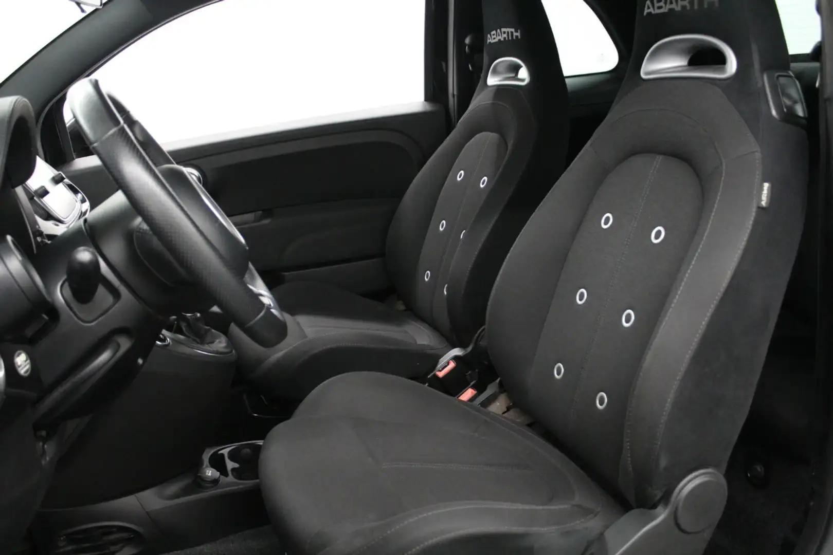 Abarth 595 1.4 T-Jet PDC+DAB+TÜV 03.2027! Schwarz - 2