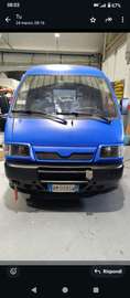 autocarro chiuso