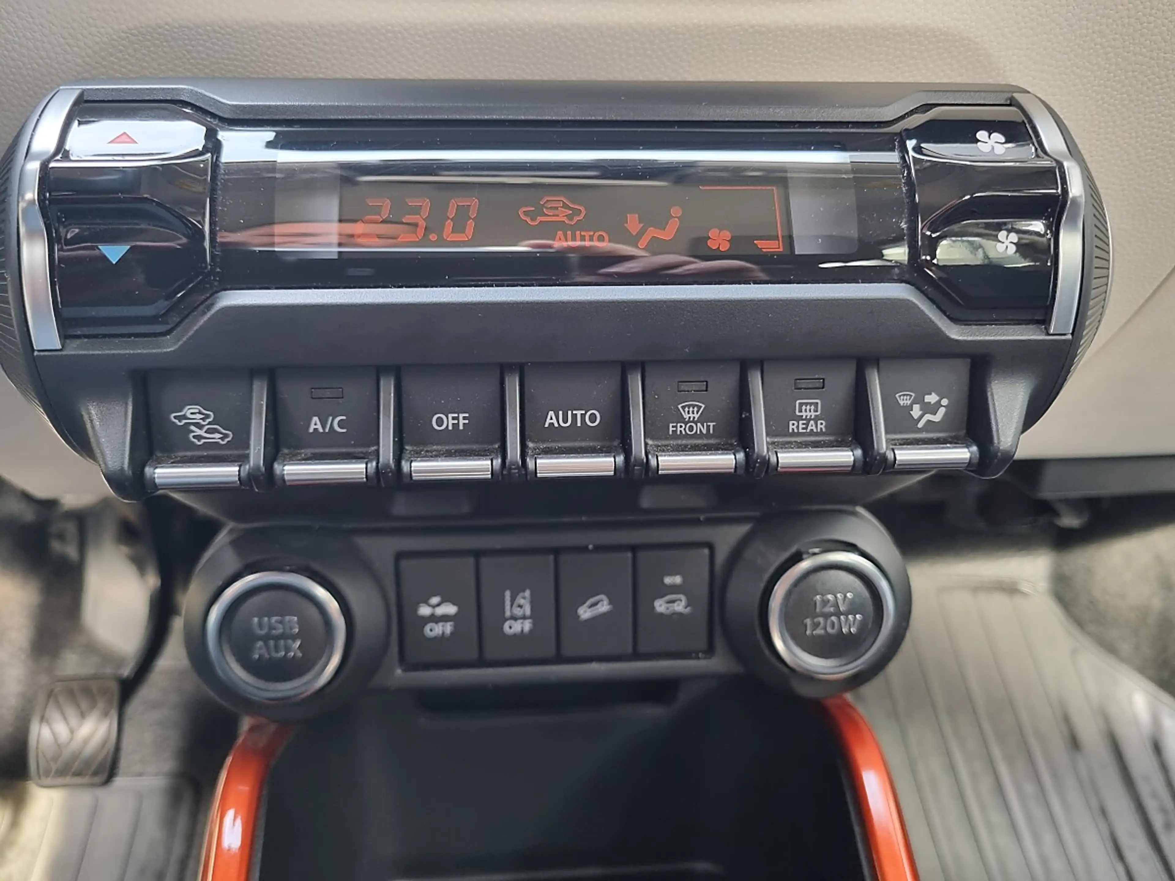 Suzuki Ignis 1,2 Hybrid 4WD Flash — photo 14