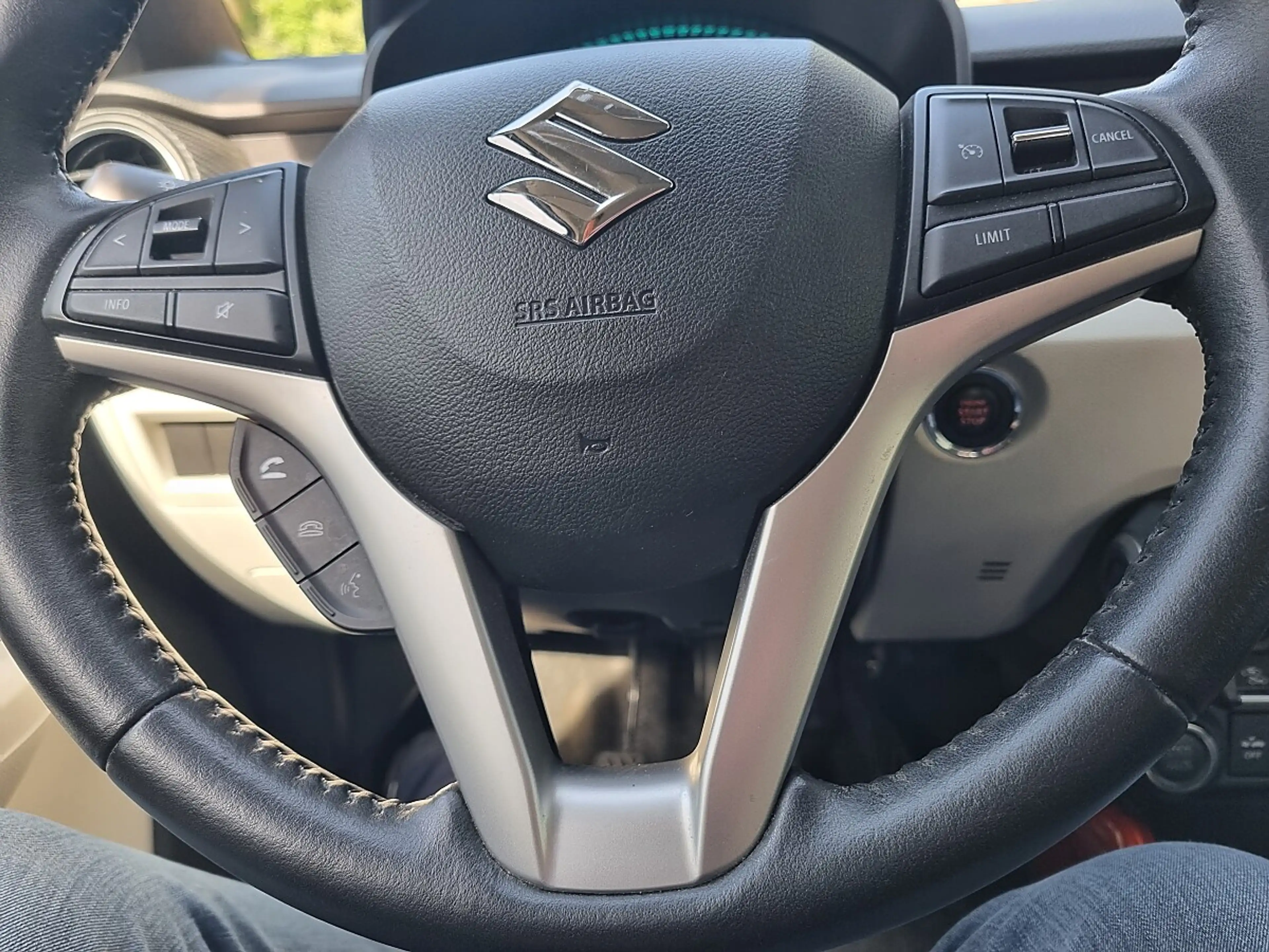Suzuki Ignis 1,2 Hybrid 4WD Flash — photo 9