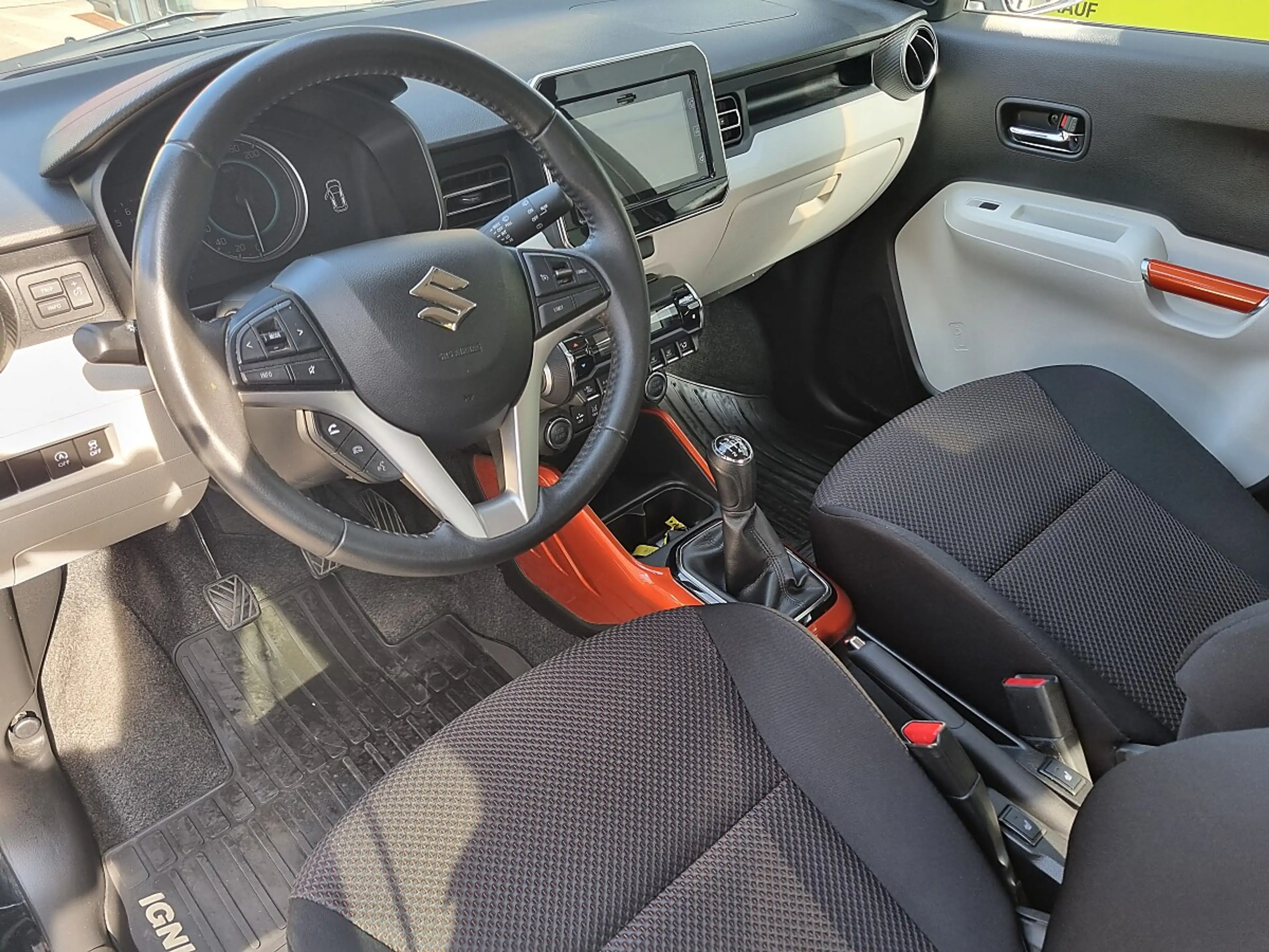 Suzuki Ignis 1,2 Hybrid 4WD Flash — photo 6
