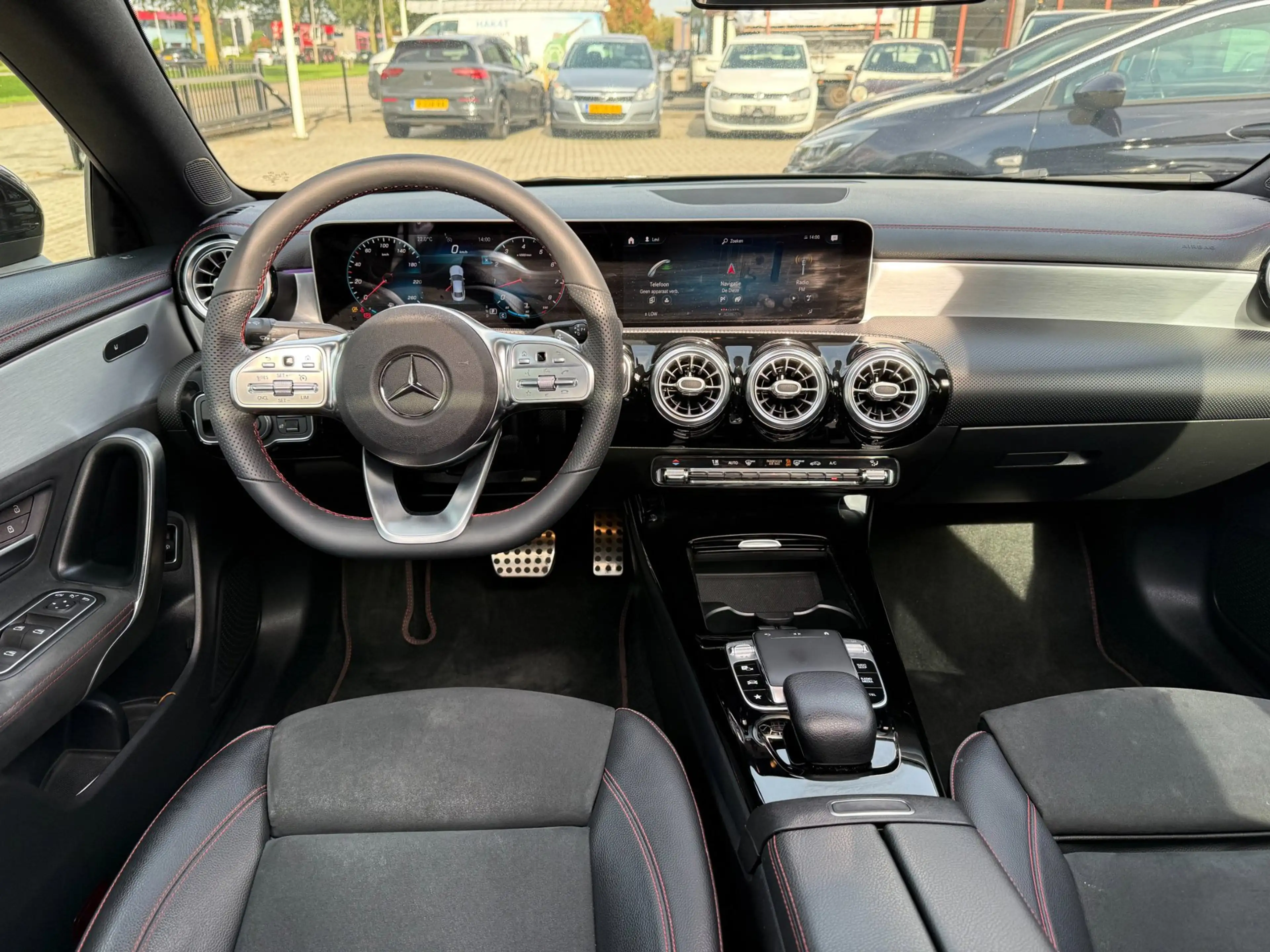 Mercedes-Benz CLA 220 Premium Plus AMG Night Edition | Pano | Sfeerverli — photo 17