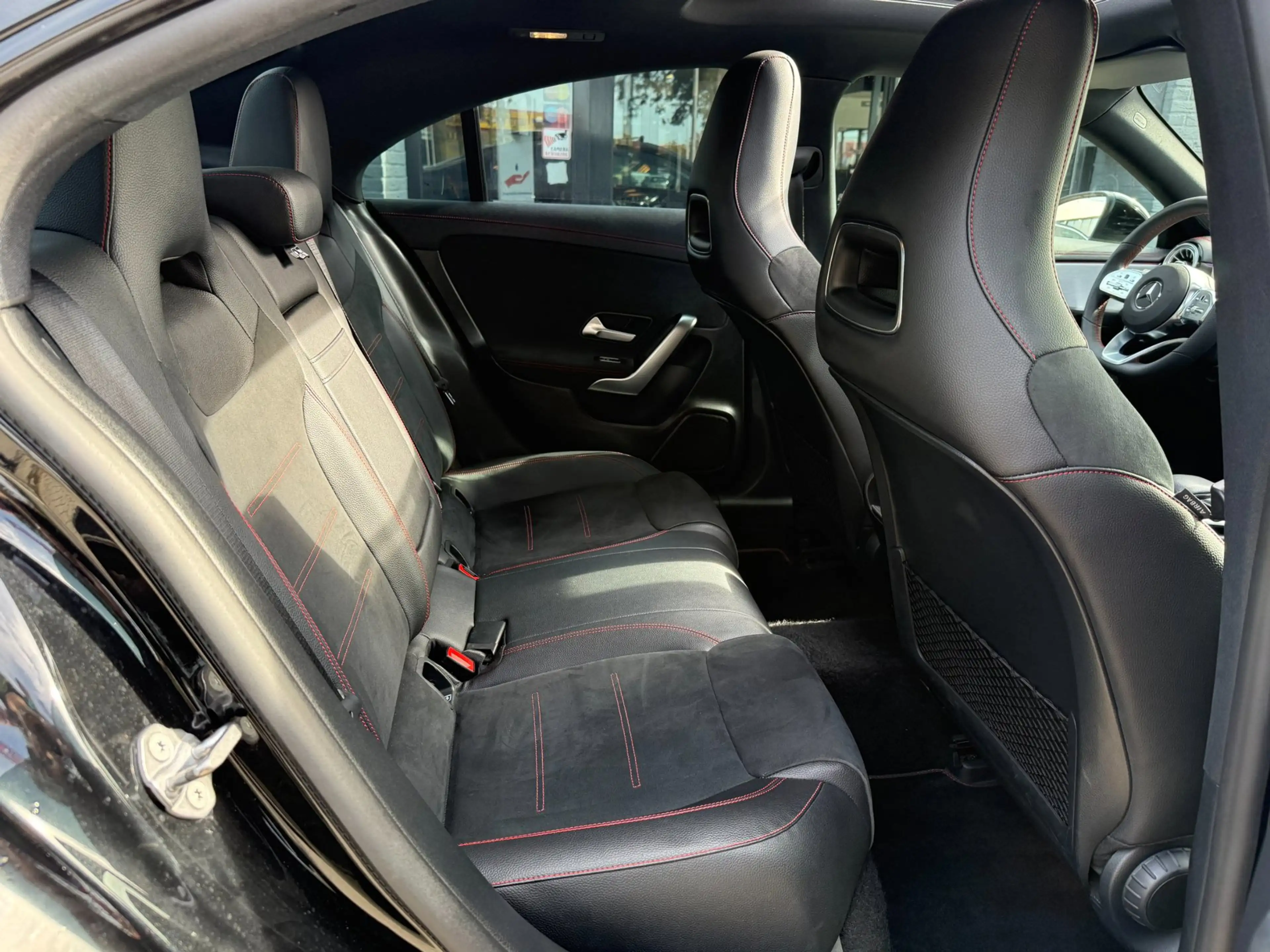Mercedes-Benz CLA 220 Premium Plus AMG Night Edition | Pano | Sfeerverli — photo 12
