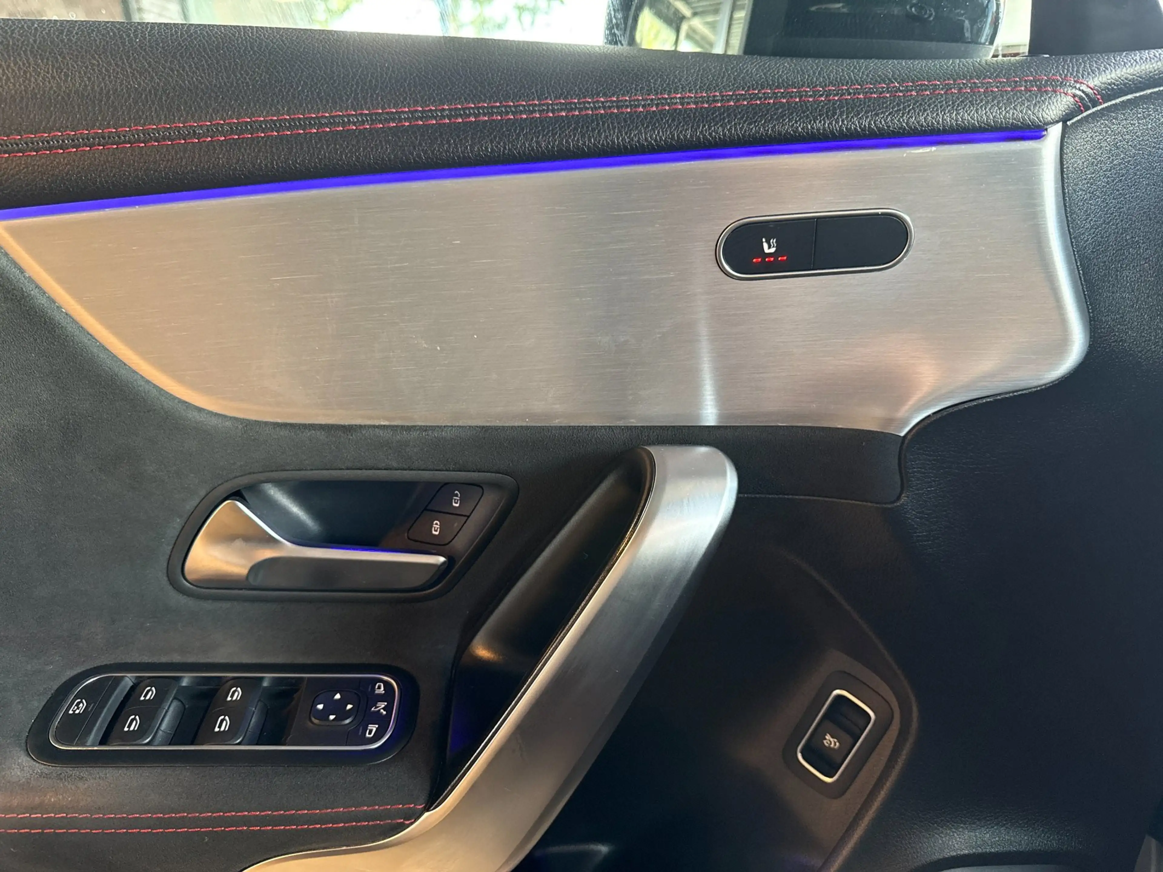 Mercedes-Benz CLA 220 Premium Plus AMG Night Edition | Pano | Sfeerverli — photo 21