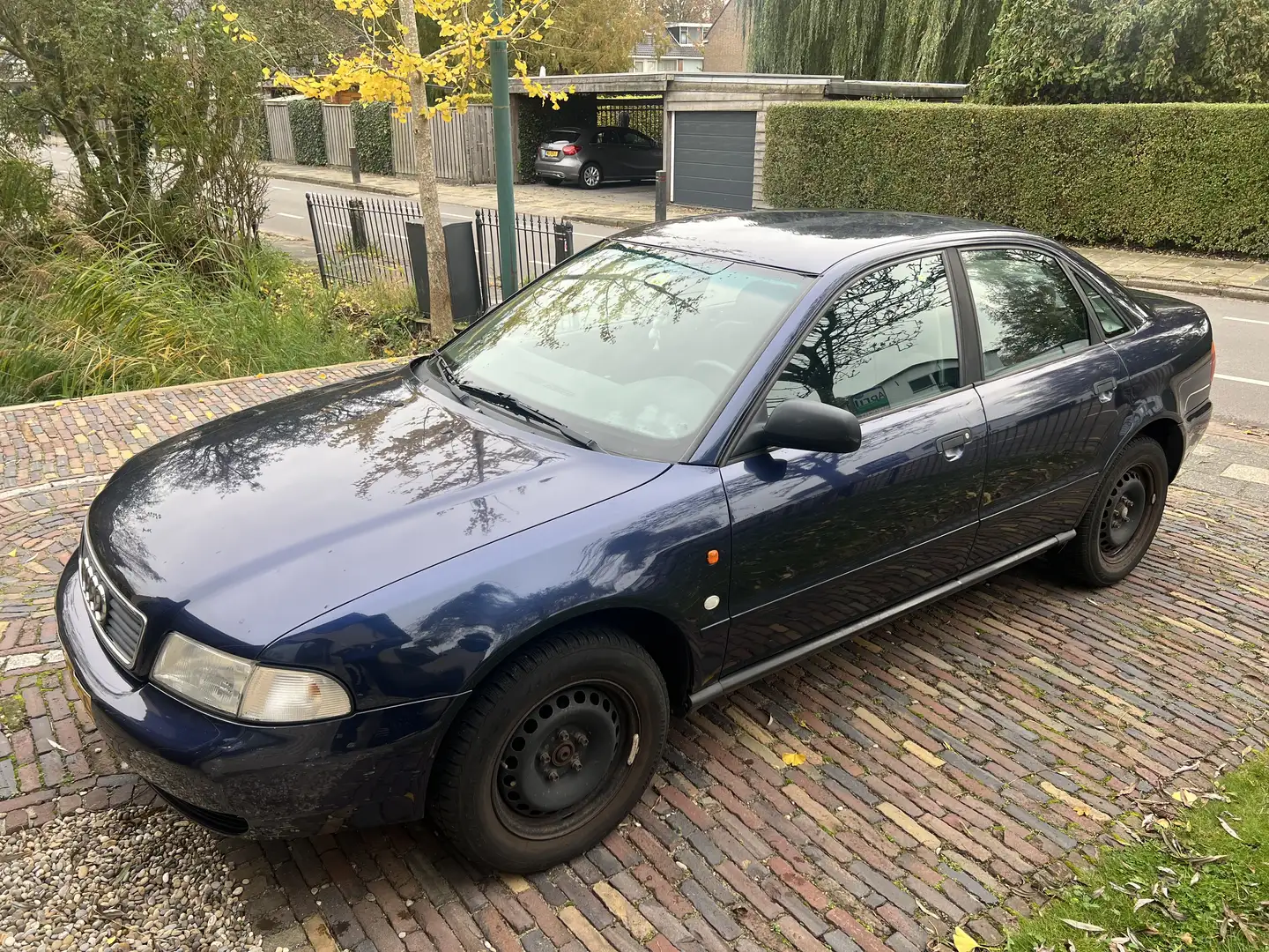 Audi A4 1.6 - 2