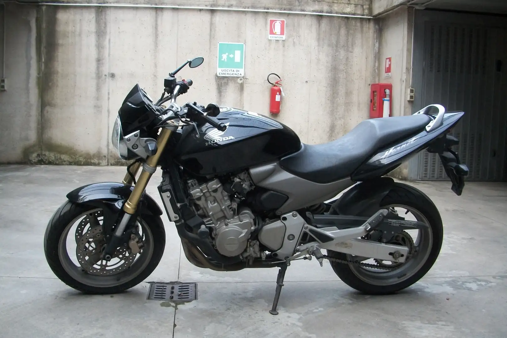 Honda Hornet my 05 - 1