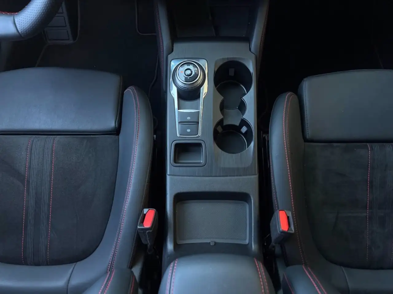 Ford Kuga 2.5 Plug In Hybrid 243 CV CVT 2WD ST-Line X, миниатюра 13